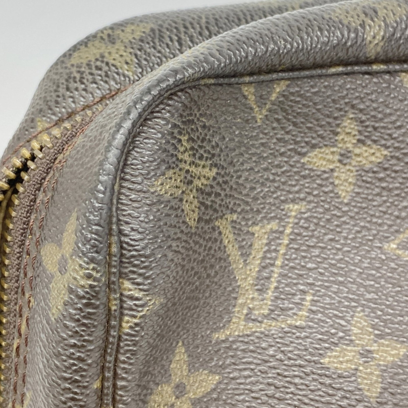 Louis Vuitton Pouch - 8