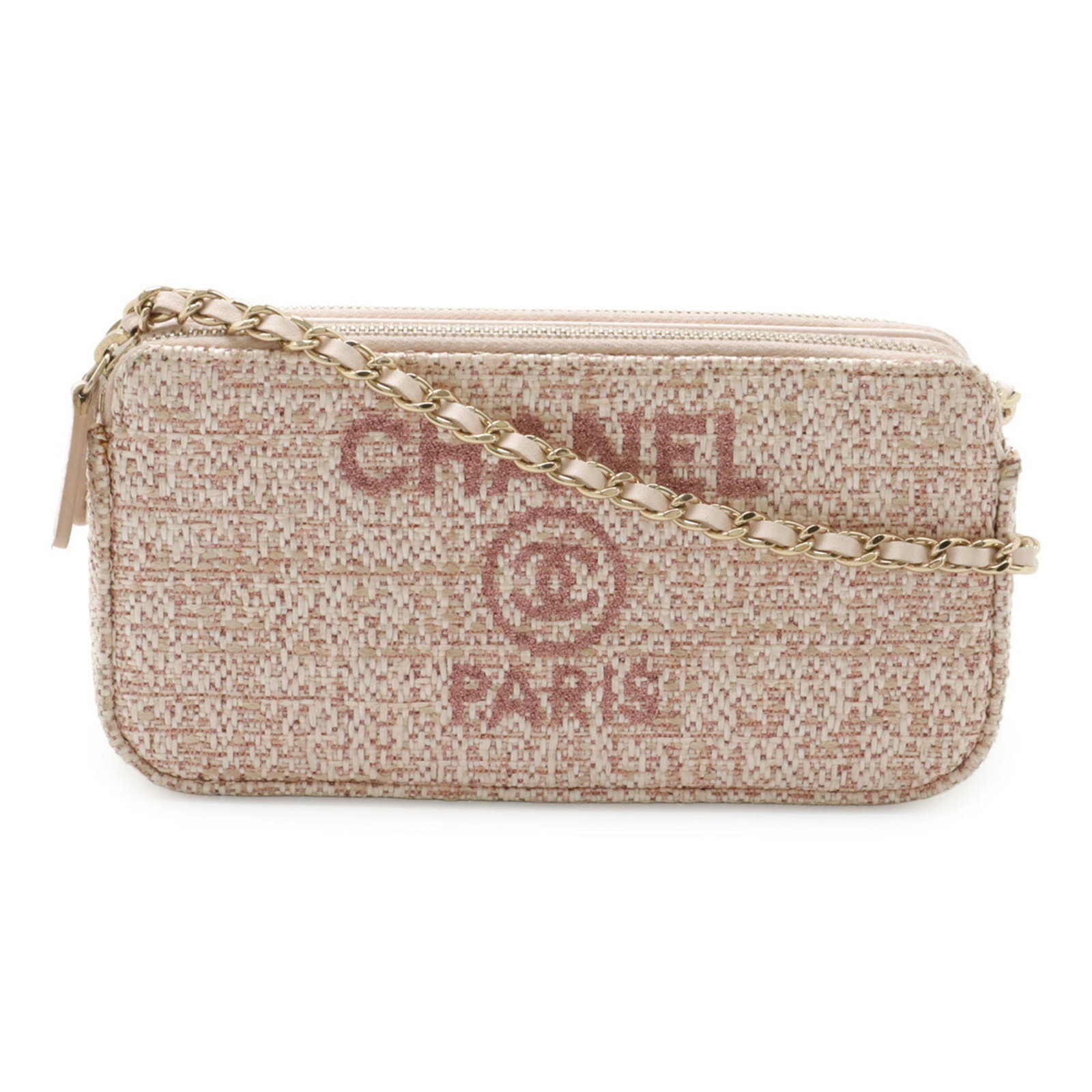 Chanel Chain/ Shoulder Wallet Leather Raffia: Chanel Chain/ Shoulder Wallet Leather Raffia Chain/Shoulder wallet with leather and raffia construction, featuring a pink color. This Chanel design measures 9.5cm x 19cm x 3.5cm. A classic shoulder ba