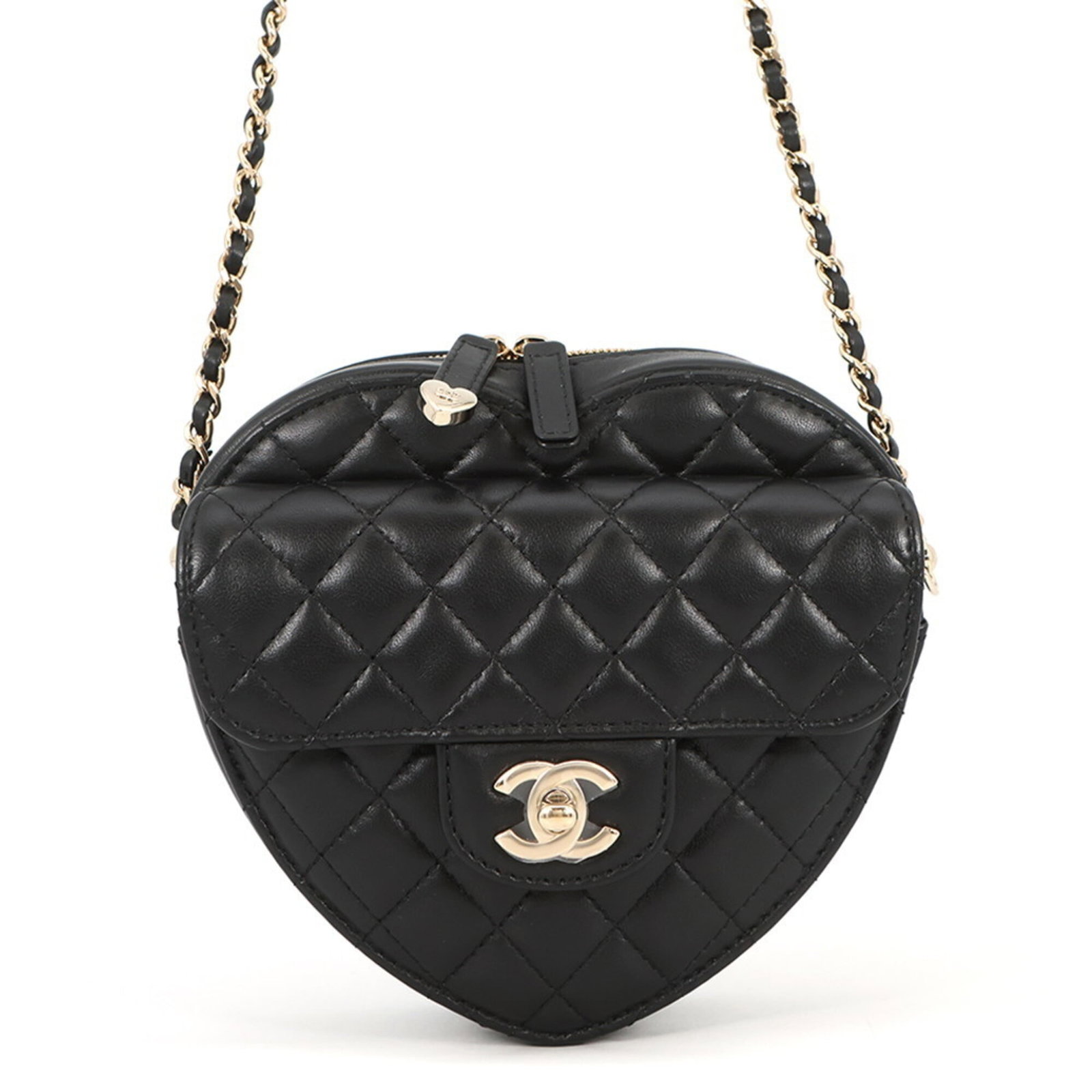 Shoulder Bag Leather Chanel: Shoulder Bag Leather Chanel Black lambskin shoulder bag from Chanel, measuring 17cm x 18cm x 5cm. This luxurious leather bag features the iconic design and craftsmanship expected from a French luxury 