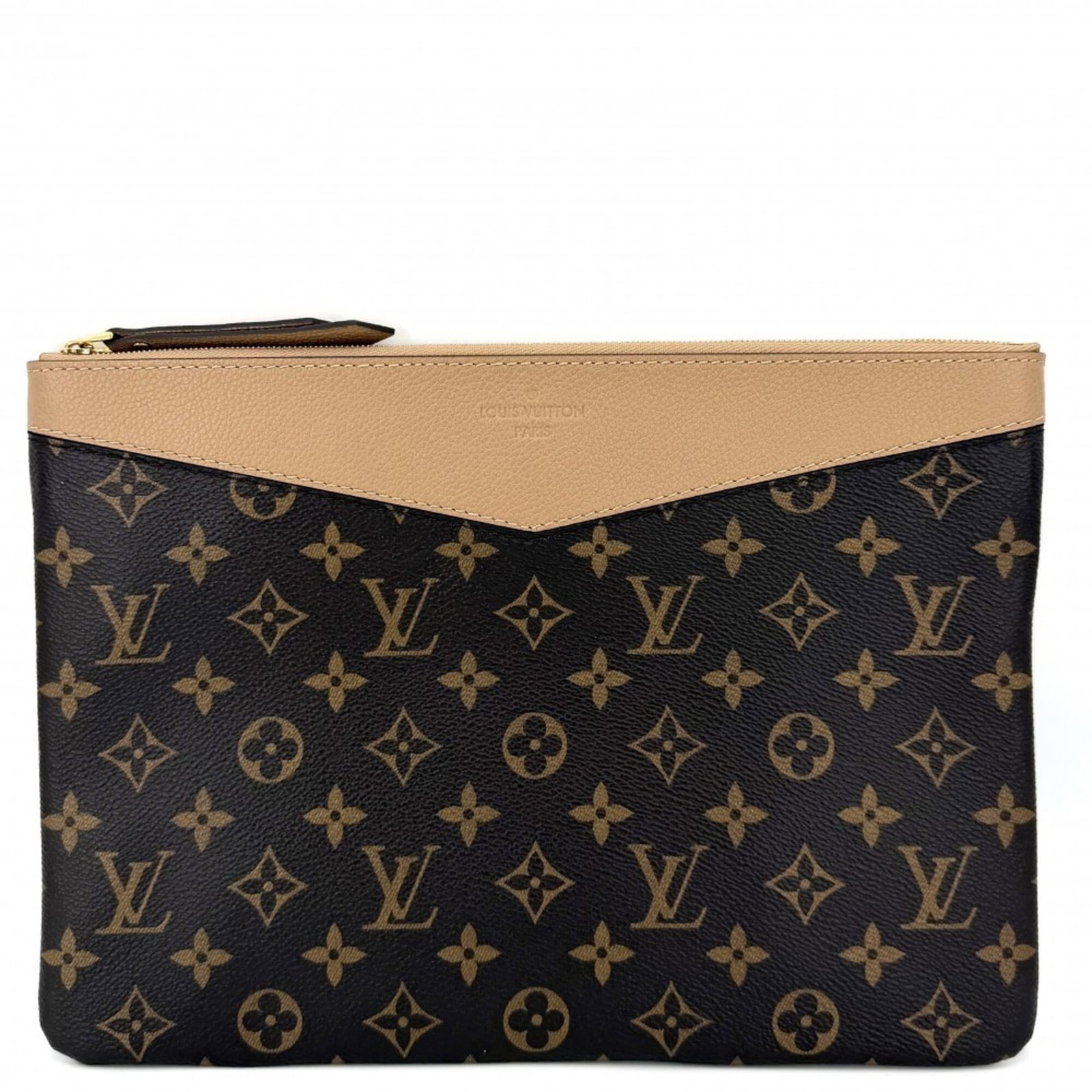 Louis Vuitton Clutch Bag Pouch Monogram: Louis Vuitton Clutch Bag Pouch Monogram Monogrammed with iconic Louis Vuitton design, this brown clutch bag pouch boasts the signature monogram pattern. Made from high-quality materials, its compact