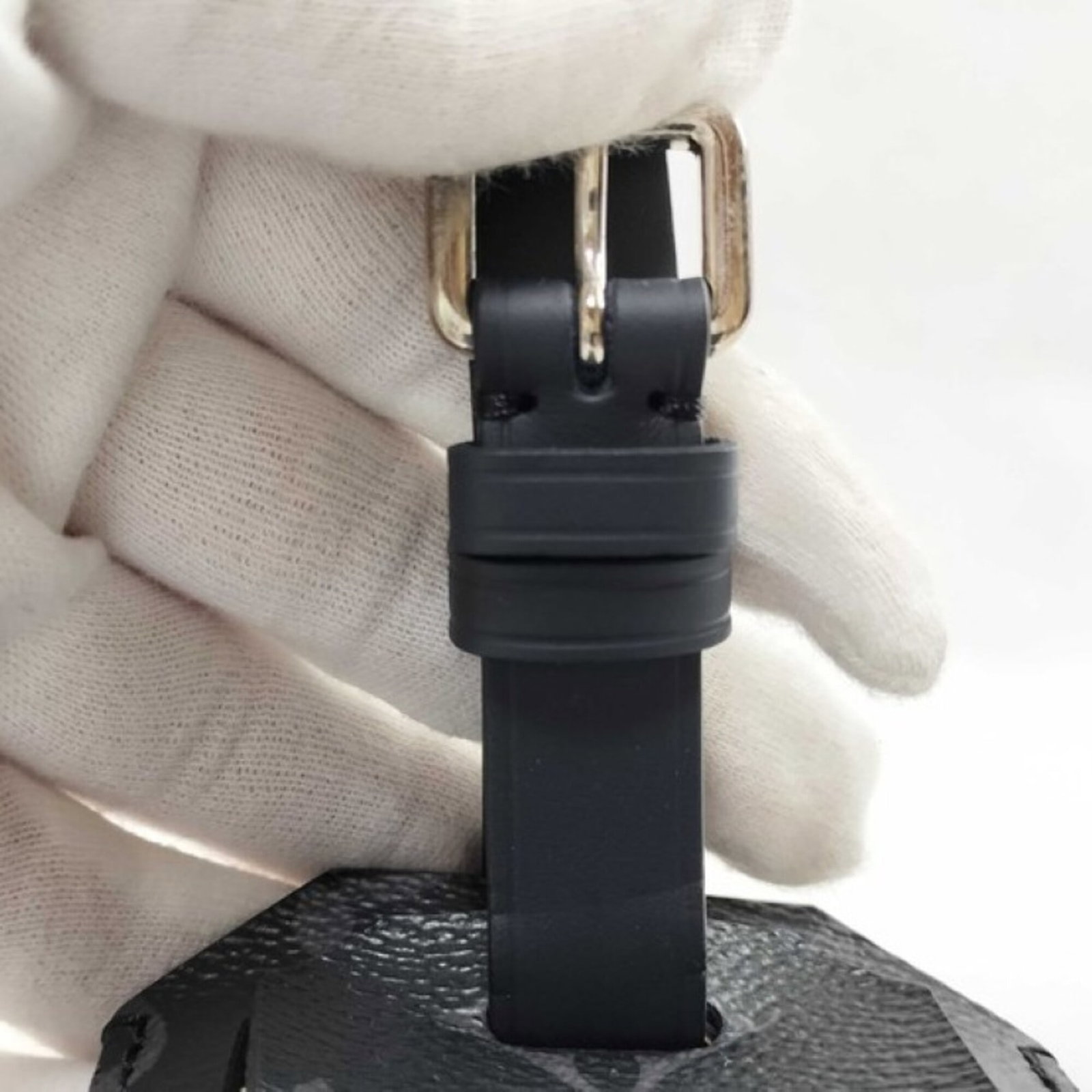 Louis Vuitton Monogram Eclipse Tag - 5