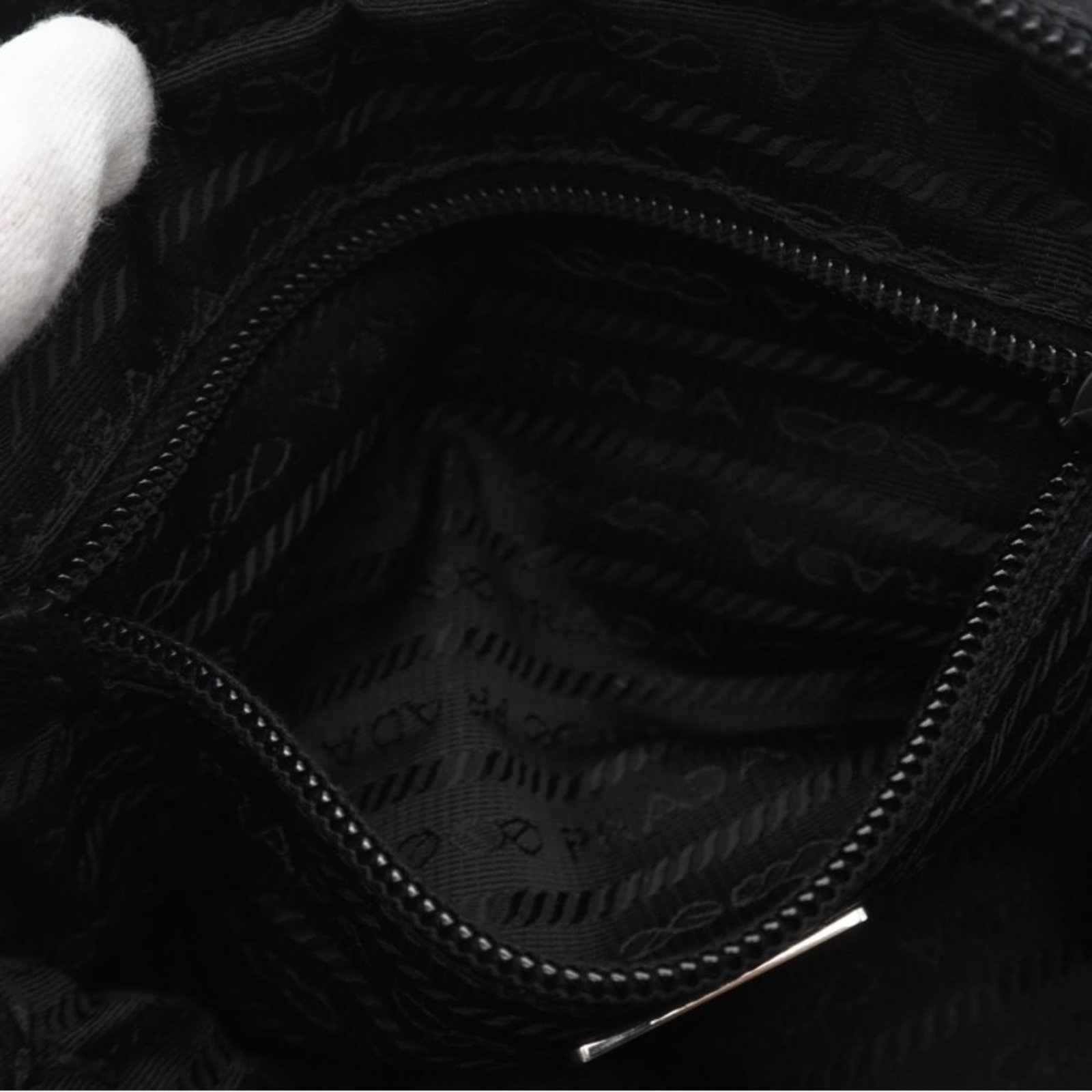 Nylon Pouch Prada - 10