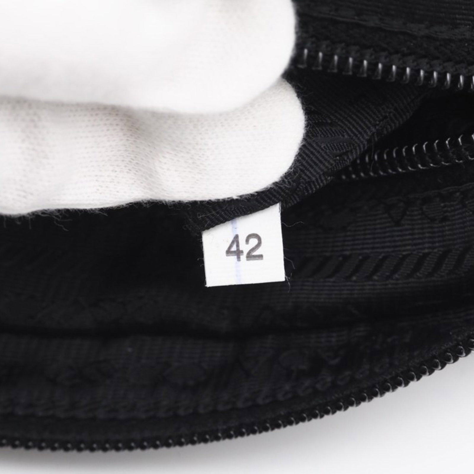 Nylon Pouch Prada - 12
