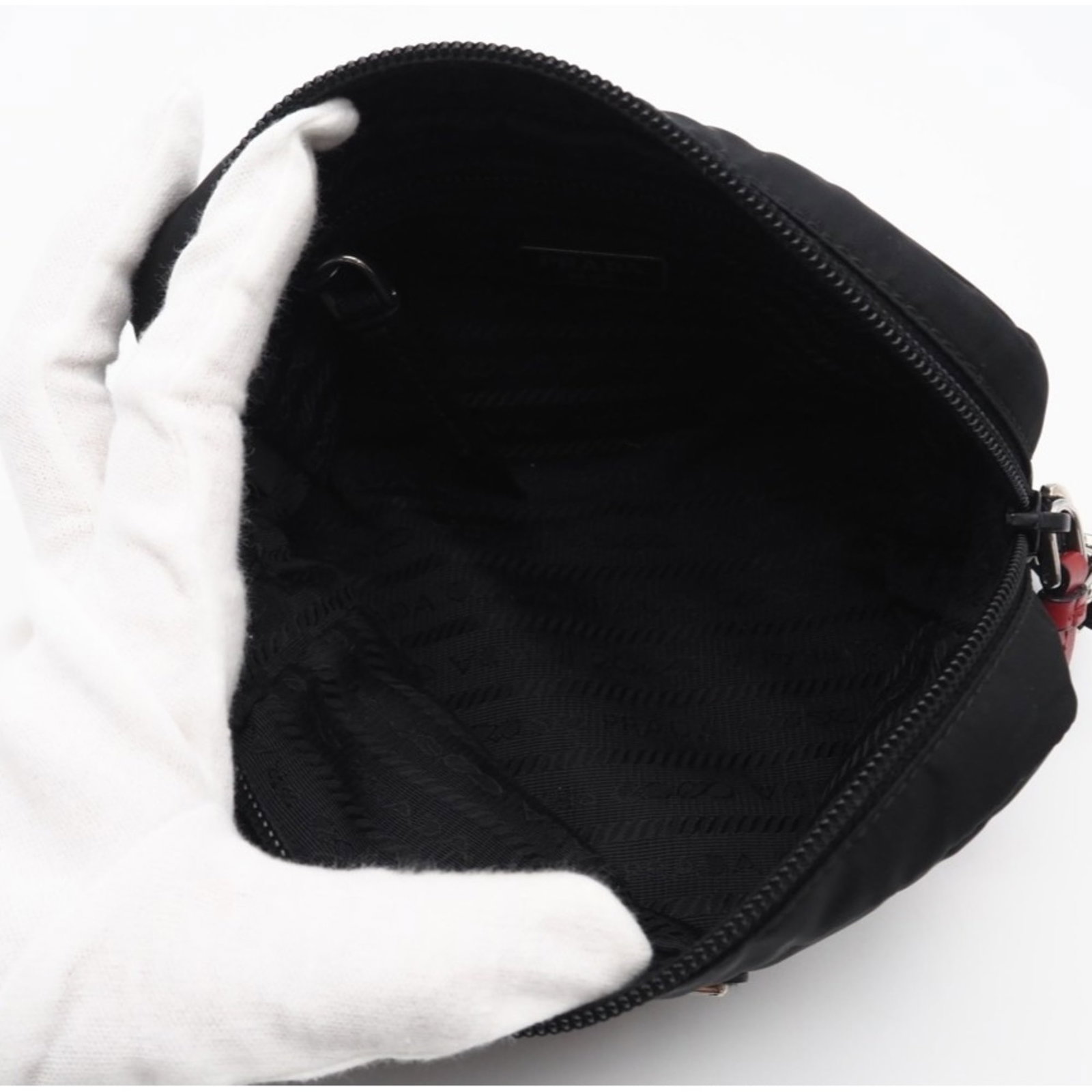 Nylon Pouch Prada - 9