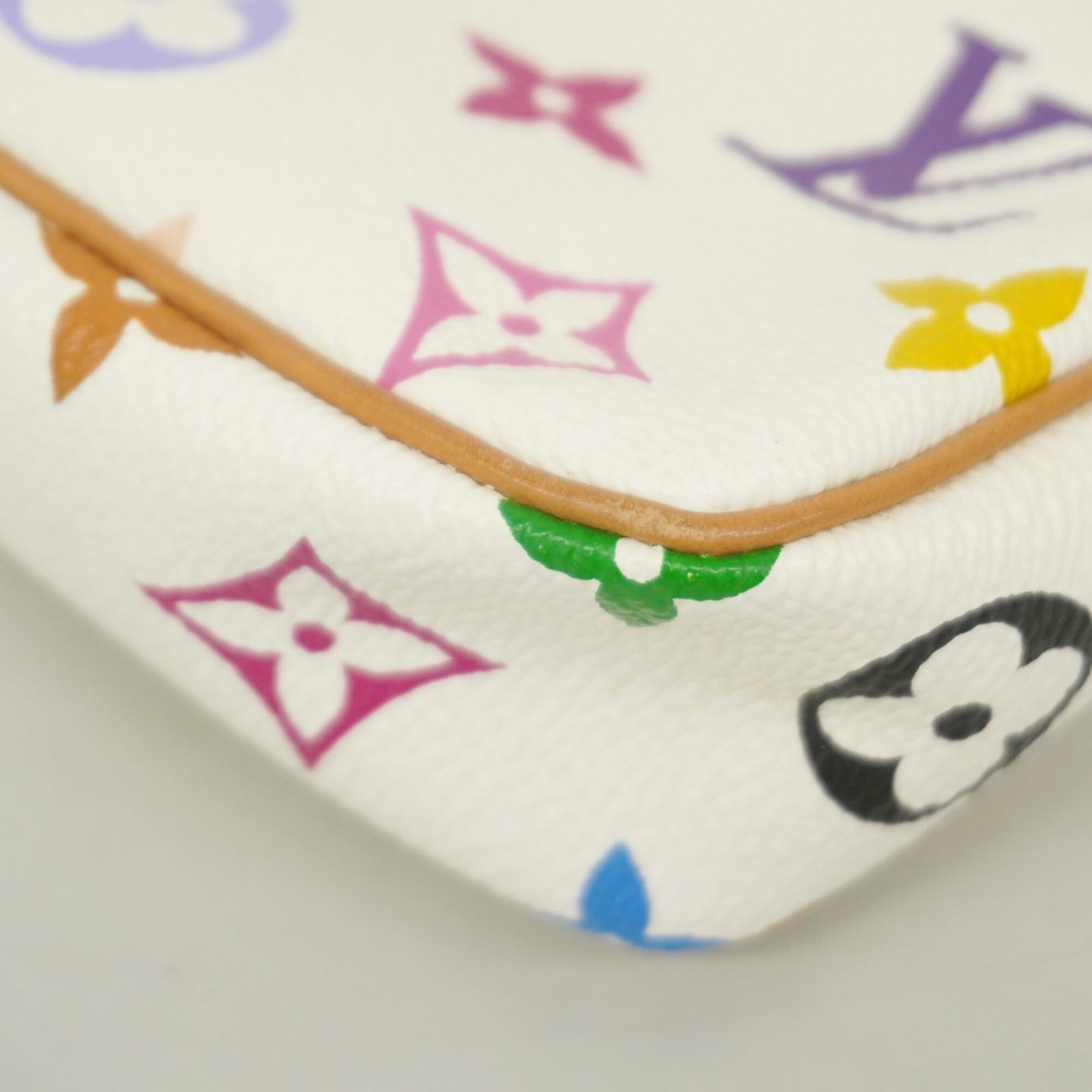 Louis Vuitton Pouch - 6
