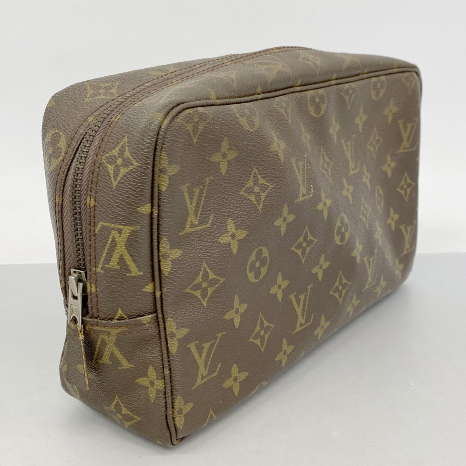 Louis Vuitton Pouch - 2