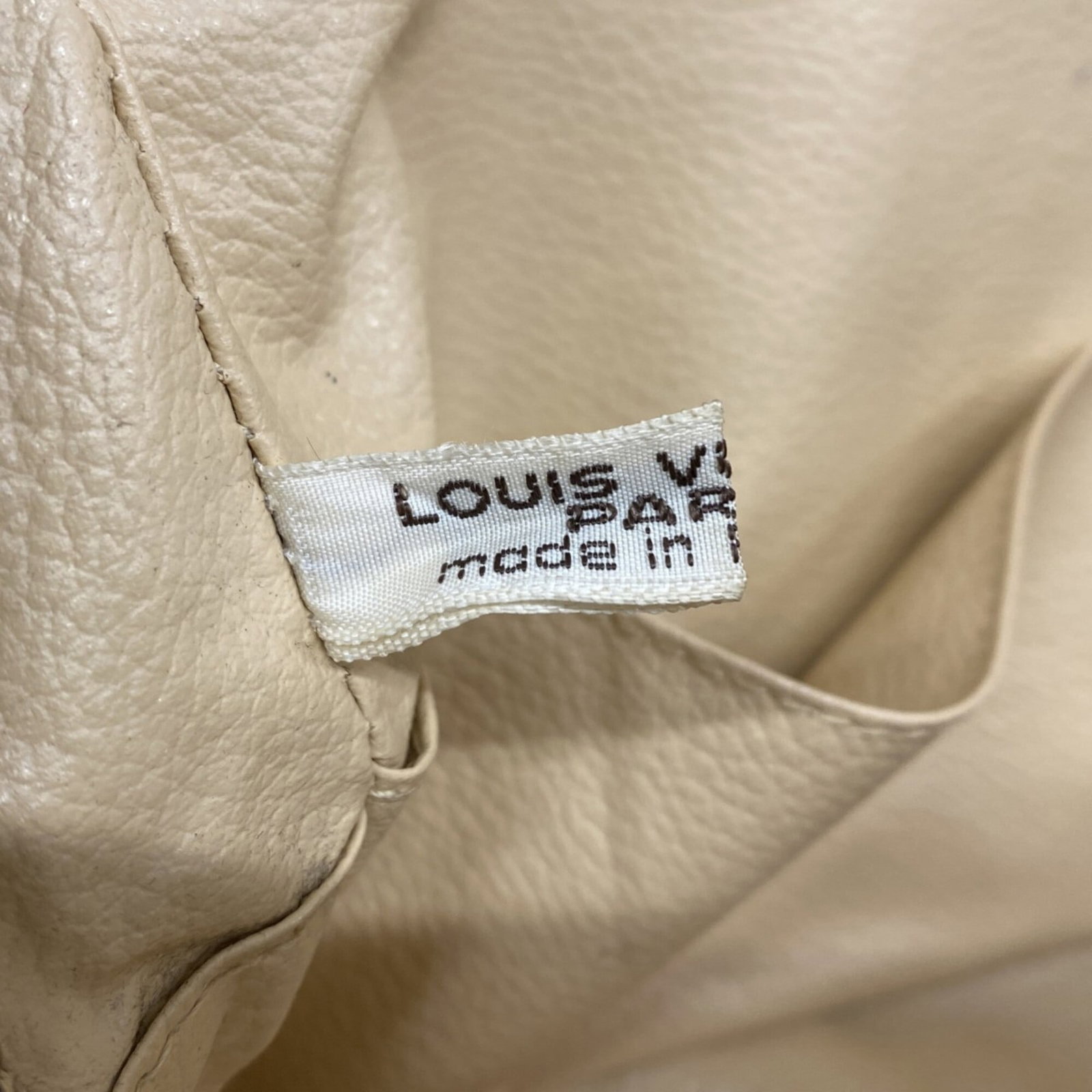 Louis Vuitton Pouch - 5