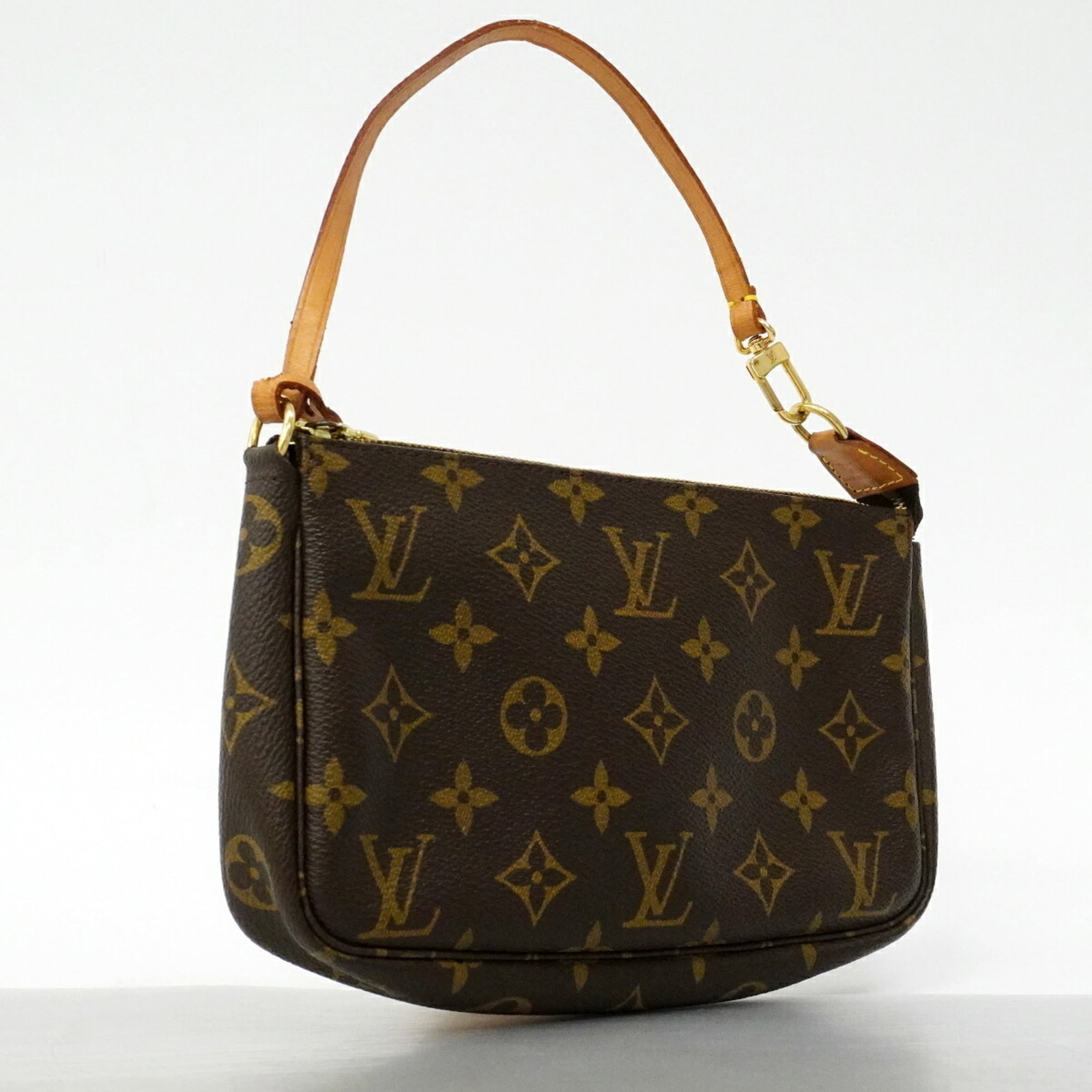 Louis Vuitton Pouch - 2