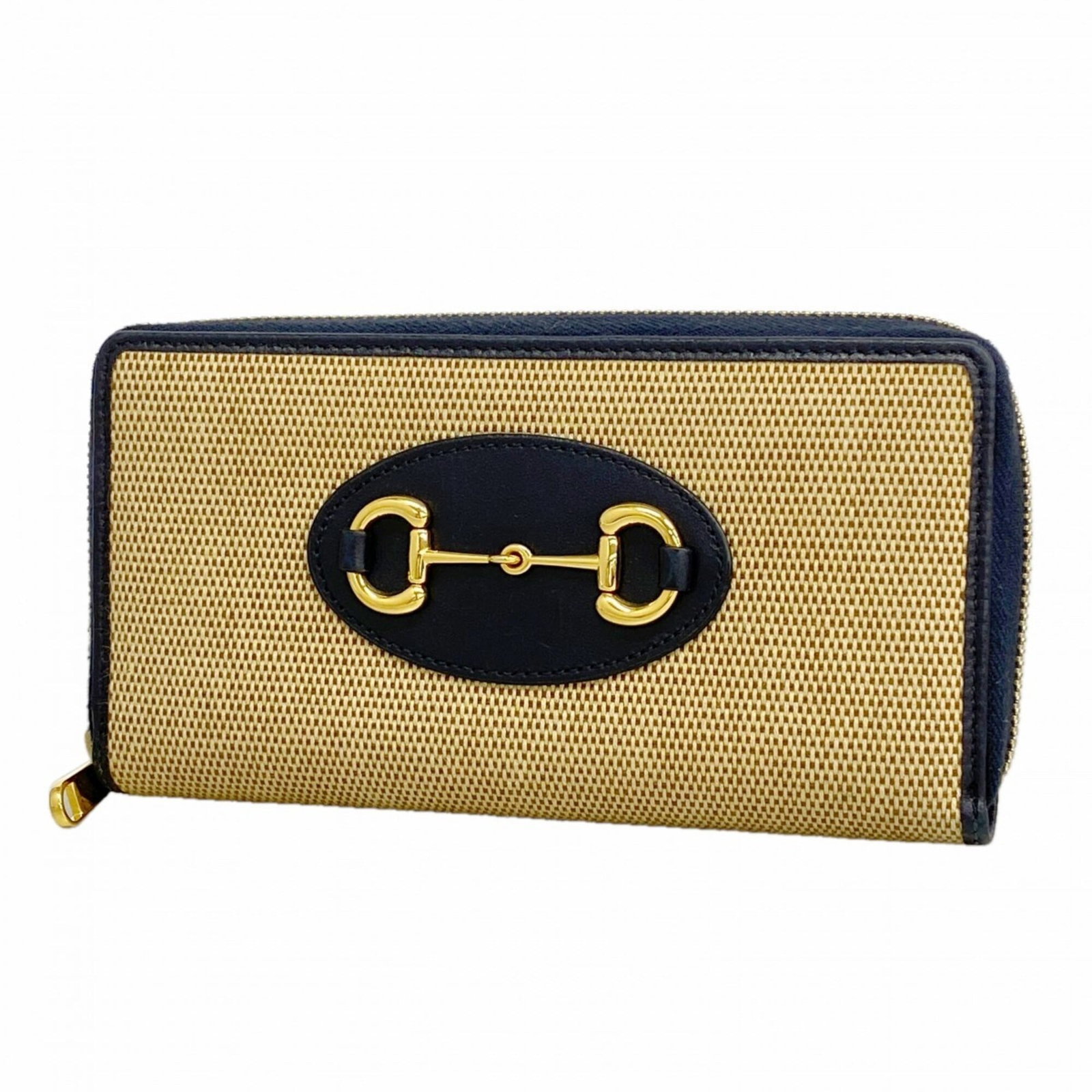 Gucci Long Wallet (Bi-Fold) Canvas: Gucci Long Wallet (Bi-Fold) Canvas Canvas Gucci Long Wallet (Bi-Fold) - A stylish and functional accessory, this beige or navy canvas bi-fold wallet features a classic design with clean lines. Measuri