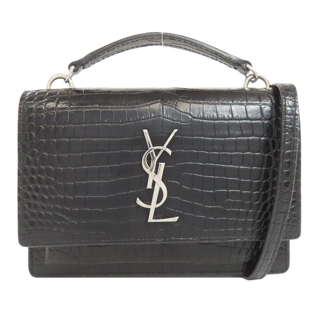 Saint Laurent Yves Wallet Long Embossed With Chain Coin Pocket: Saint Laurent Yves Wallet Long Embossed With Chain Coin Pocket Black calf long wallet with coin pocket, featuring embossed design and chain detail. This stylish accessory boasts a classic look and