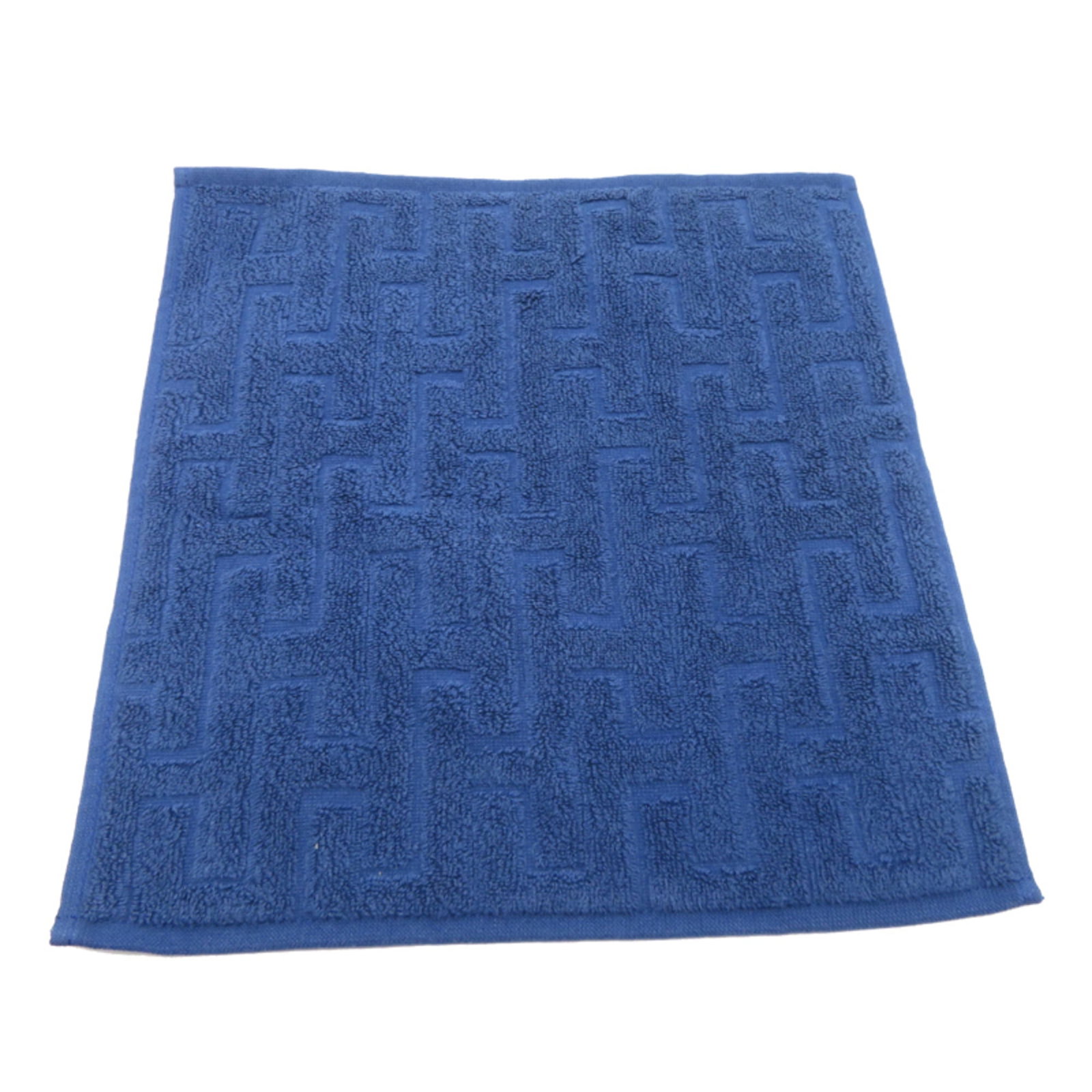 Cotton Towel Hermes Set: Cotton Towel Hermes Set Blue and white cotton towel set from Hermes, measuring 30cm x 33cm. Made from high-quality cotton, these towels feature a classic design that pairs well with any bathroom