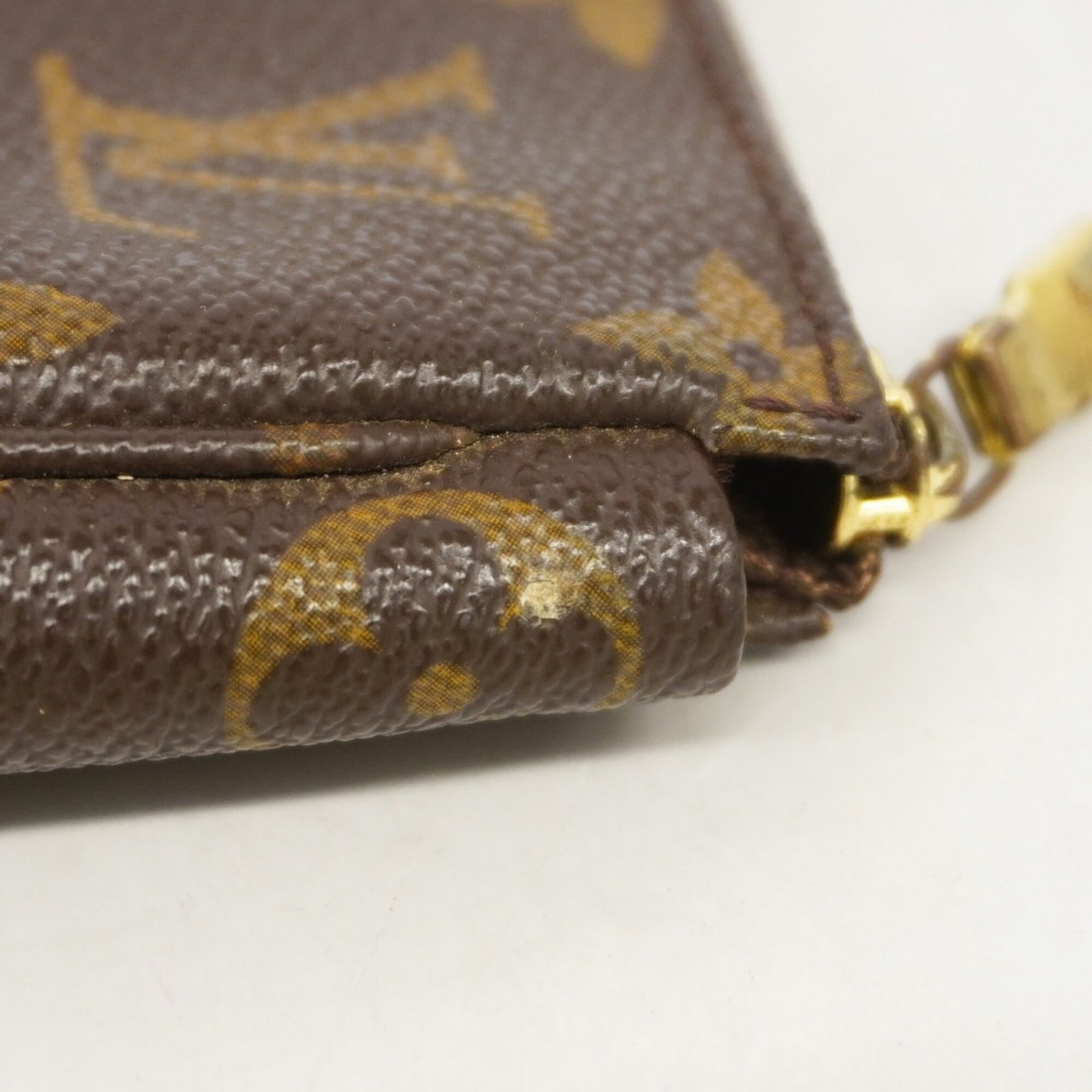 Louis Vuitton Pouch - 6