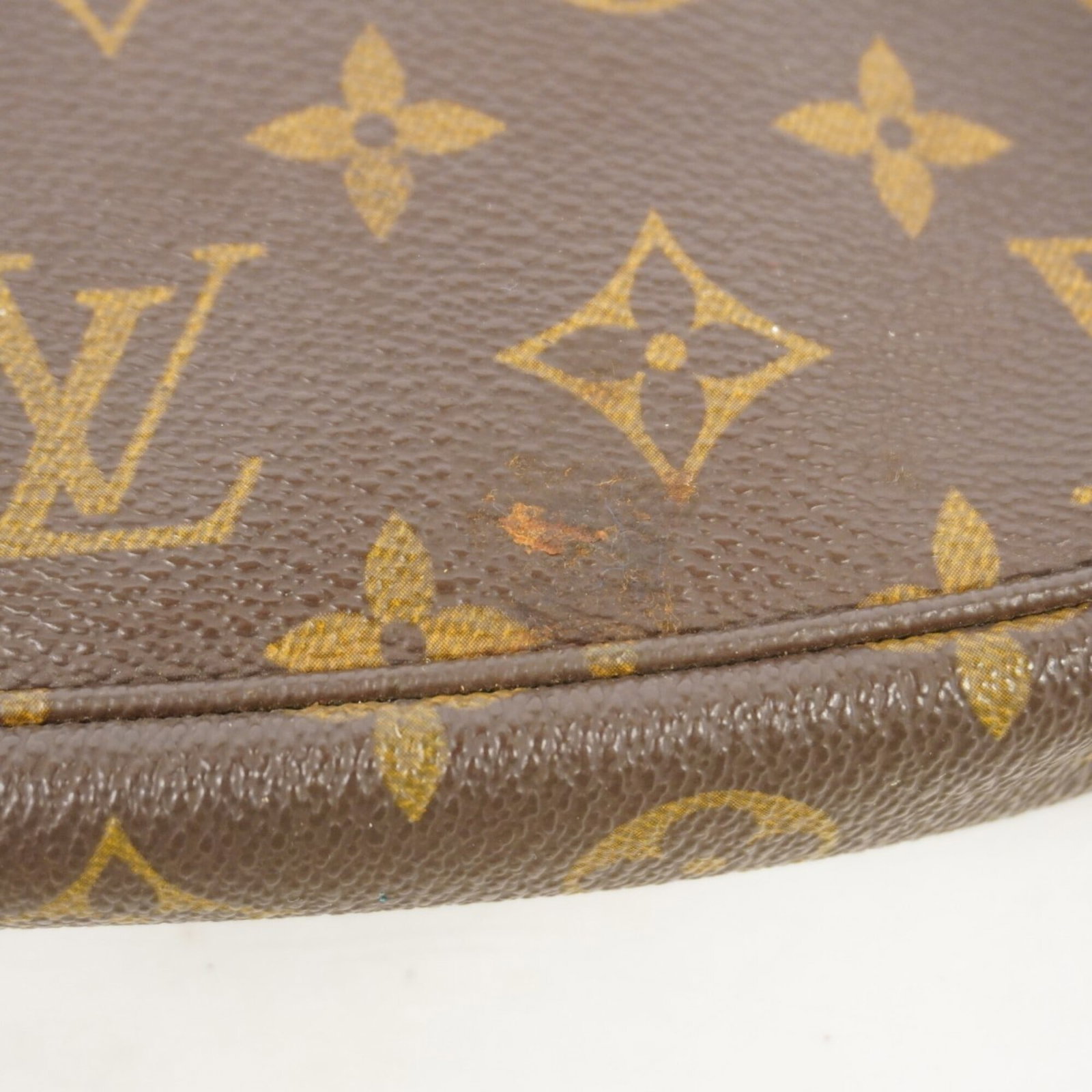 Louis Vuitton Pouch - 8