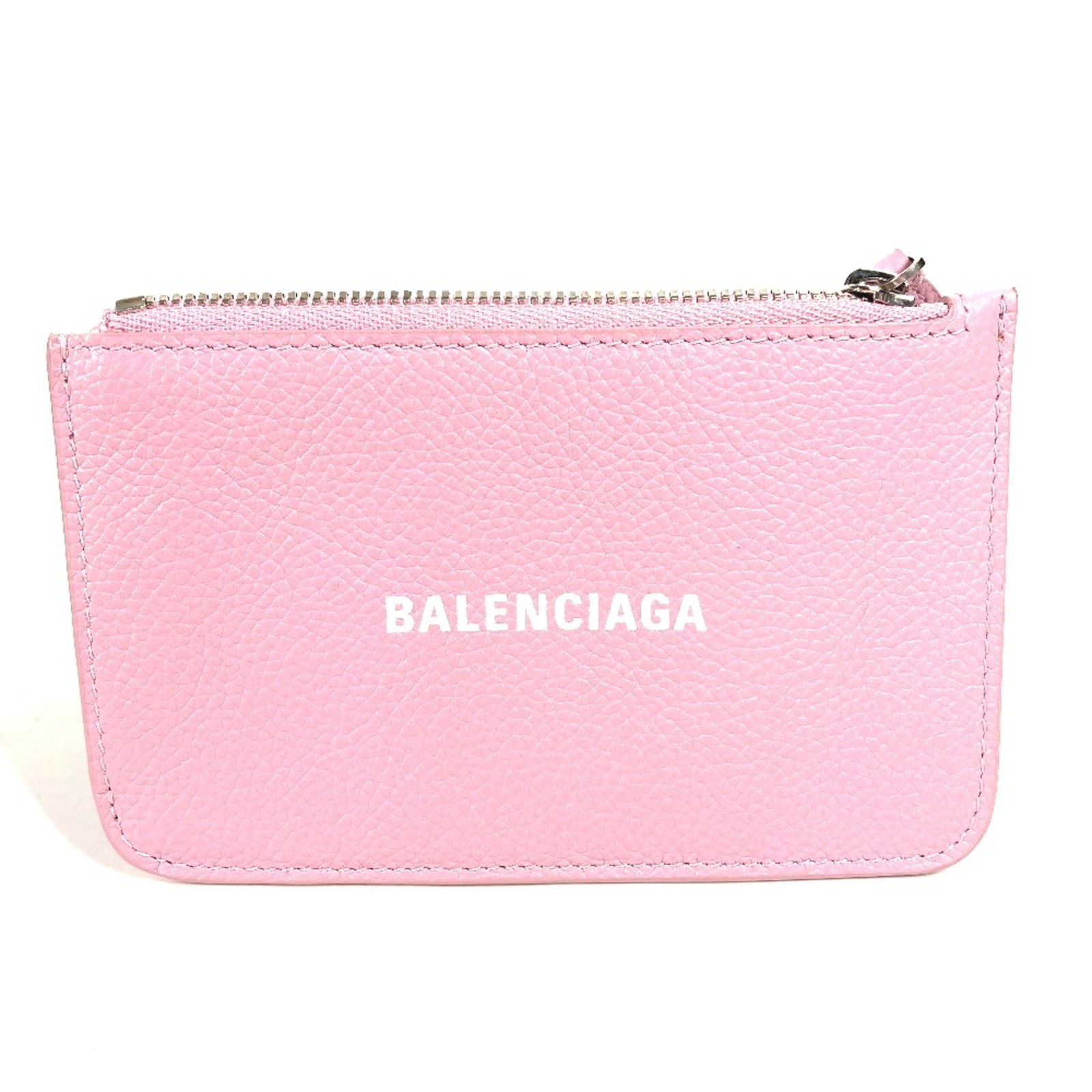 Coin purse leather case Balenciaga: Coin purse leather case Balenciaga Pink leather coin purse case from Balenciaga, measuring W13cmxH8cmxD1cm. This small, stylish accessory features a sleek design and premium material construction. A c