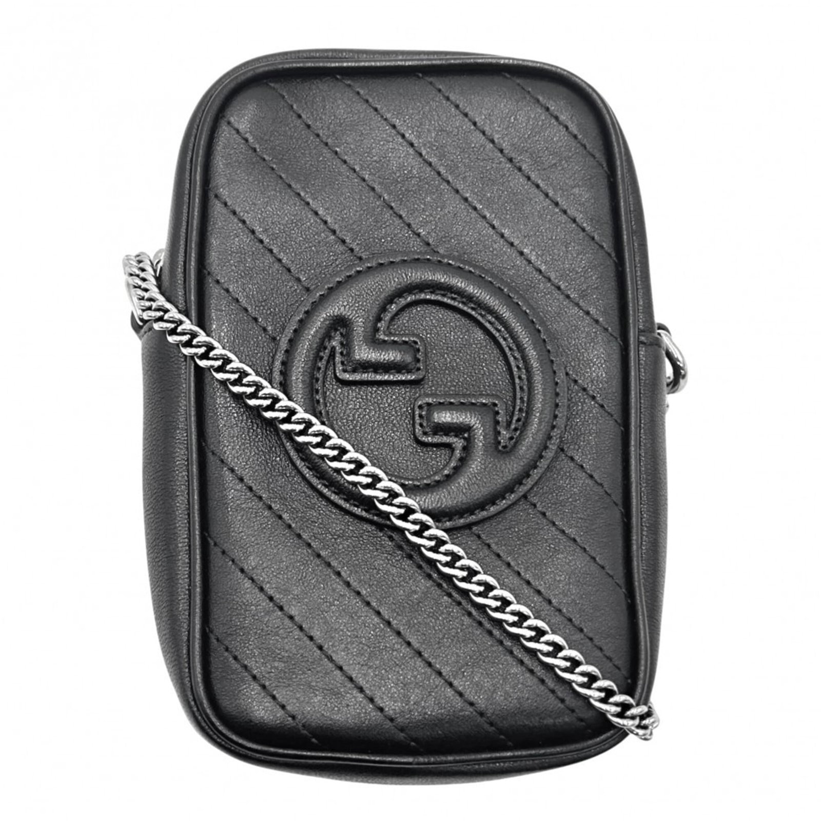 Gucci shoulder bag leather pochette: Gucci shoulder bag leather pochette This black leather Gucci pochette features a sleek and sophisticated design, measuring 17cm x 10.5cm x 5cm. Its classic shape and timeless style make it a versatile