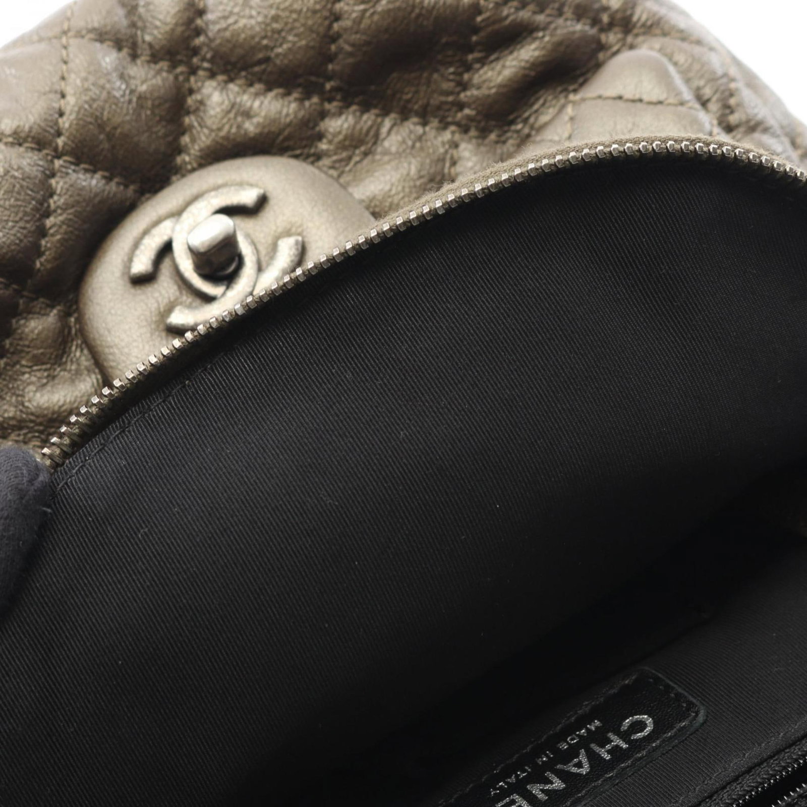 Leather Backpack by Chanel - 6