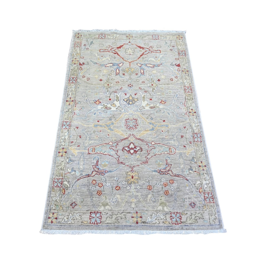 3'1"x5' Goose Gray Bidjar Garus Design Organic Wool Hand Knotted Rug: 3'1"x5' Goose Gray Bidjar Garus Design Organic Wool Hand Knotted Rug This stunning 3'1"x5'0" hand-knotted wool rug boasts a beautiful grey field with intricate oriental design, showcasing the rich cul