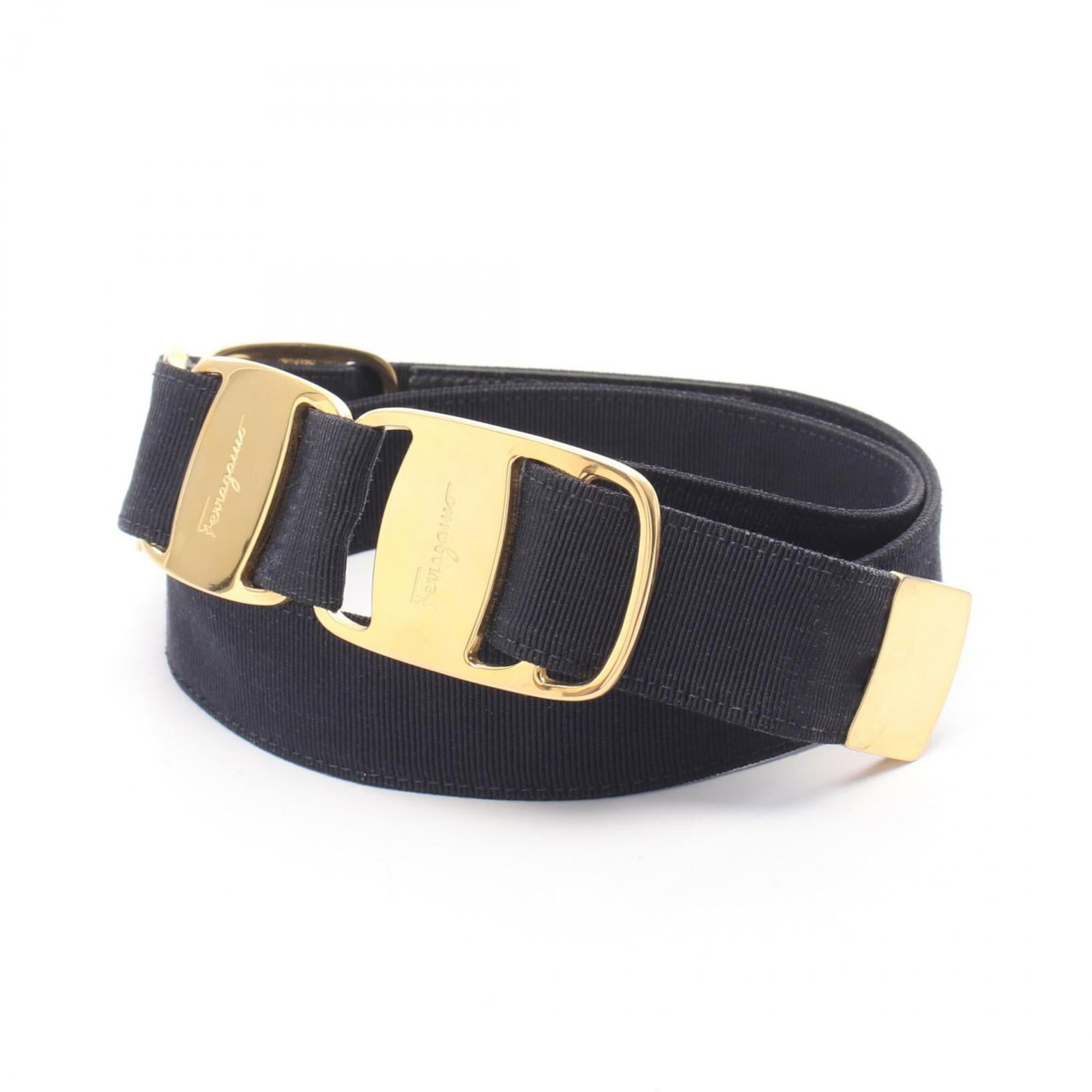 Standard Belt Salvatore Ferragamo: Standard Belt Salvatore Ferragamo Navy blue, 90cm (35.43") long standard belt from Salvatore Ferragamo. This classic design features the iconic brand's signature style and quality craftsmanship. A tim