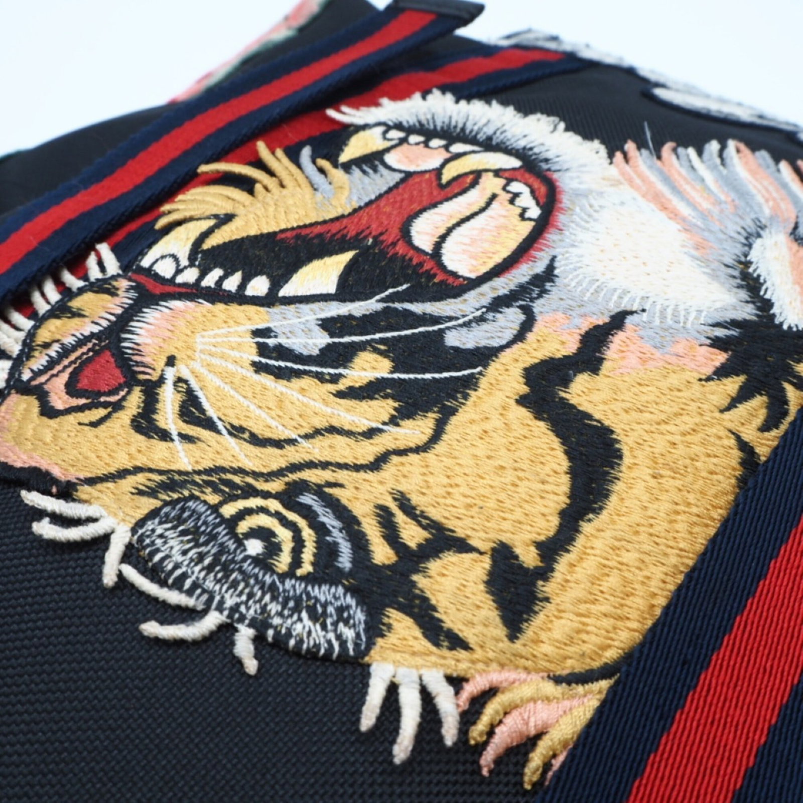 Nylon backpack by Gucci - 5