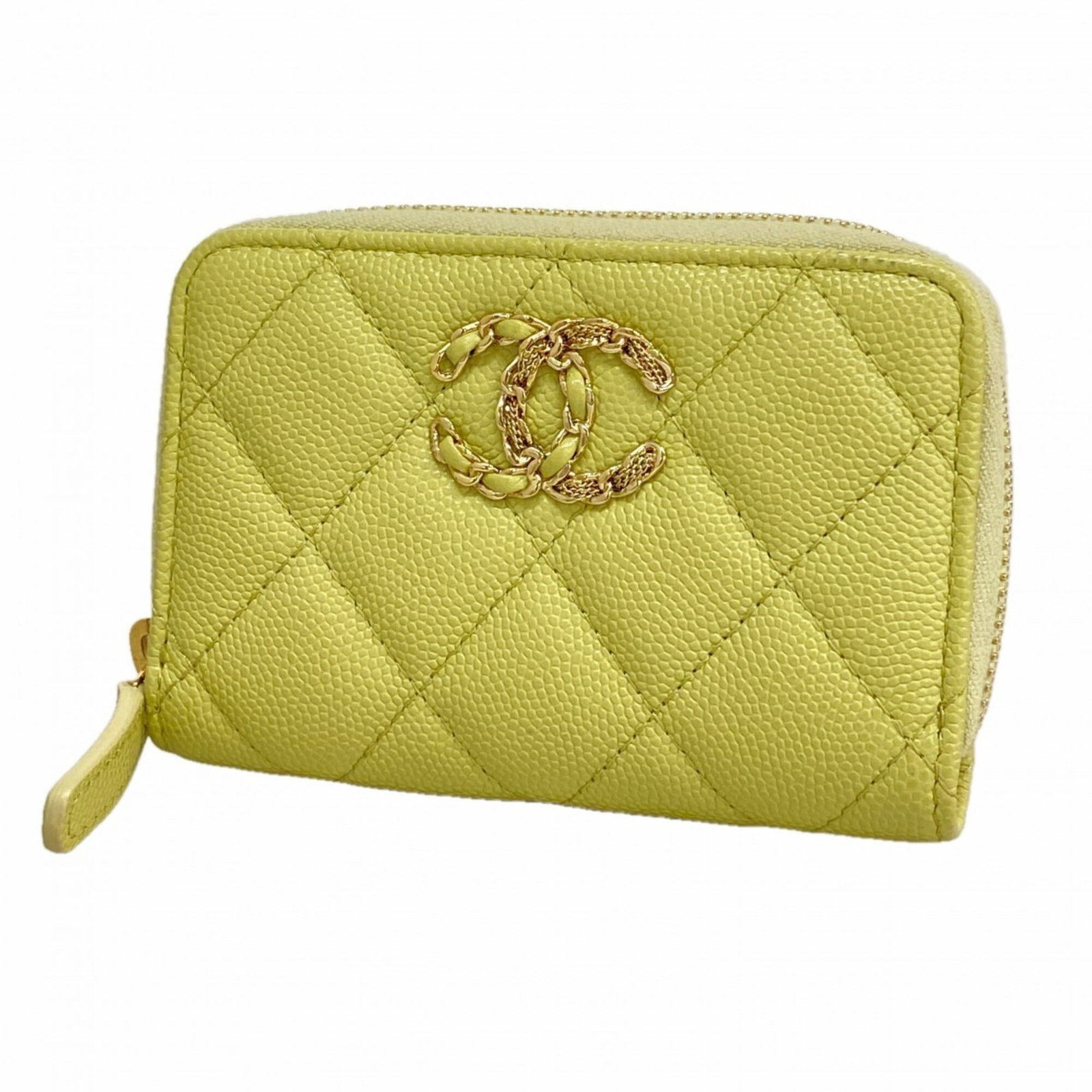 Chanel Coin Purse/ Coin Case Grained Calfskin: Chanel Coin Purse/ Coin Case Grained Calfskin Grained Calfskin Coin Purse in Light Green, A Timeless Chanel Classic. This elegant coin purse features a beautiful light green hue and is crafted from hi