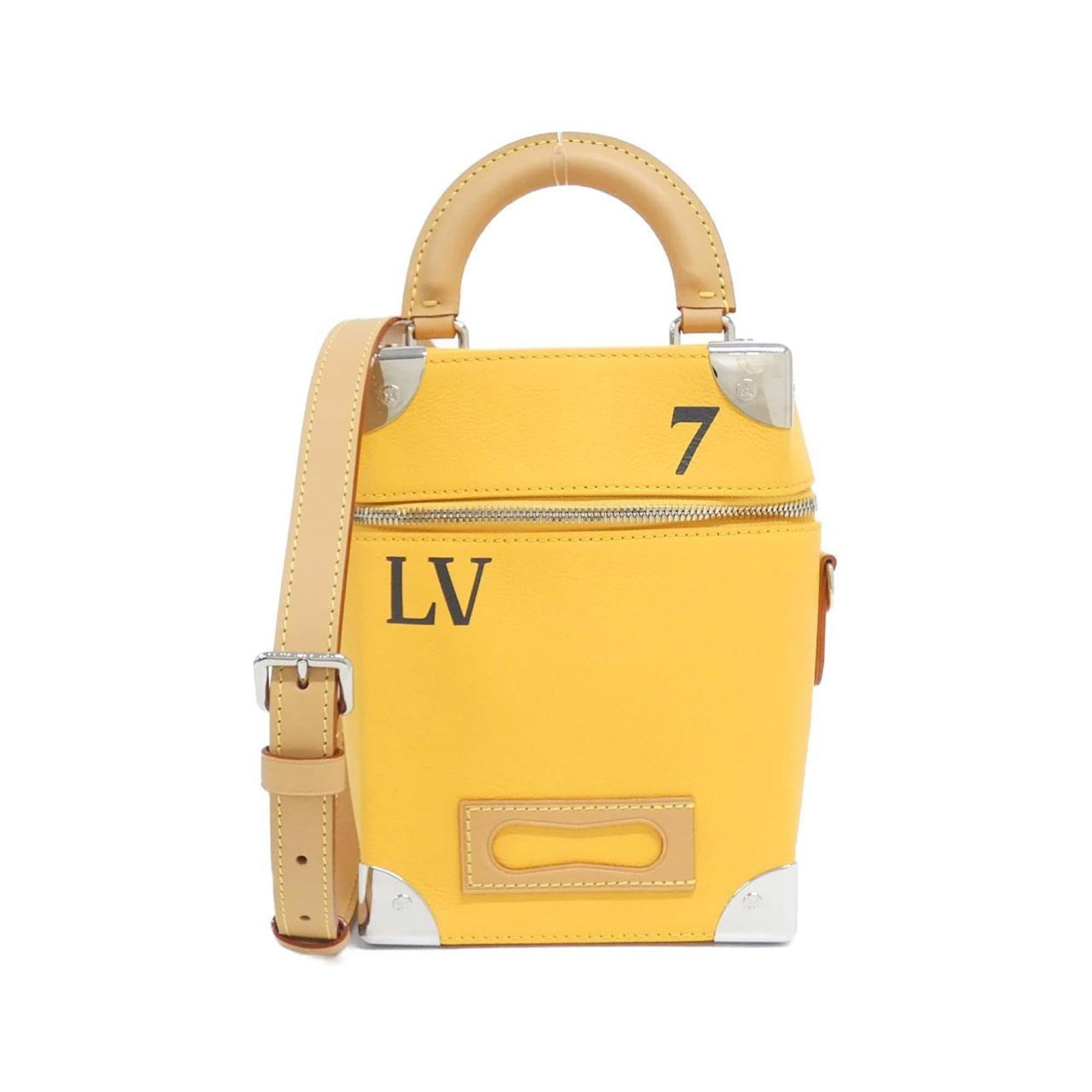 Handbag Louis Vuitton Leather: Handbag Louis Vuitton Leather Saffron-colored Louis Vuitton leather handbag with silver hardware, featuring a calf leather construction and adjustable shoulder strap. Measuring 22cm x 16cm x 8cm in si