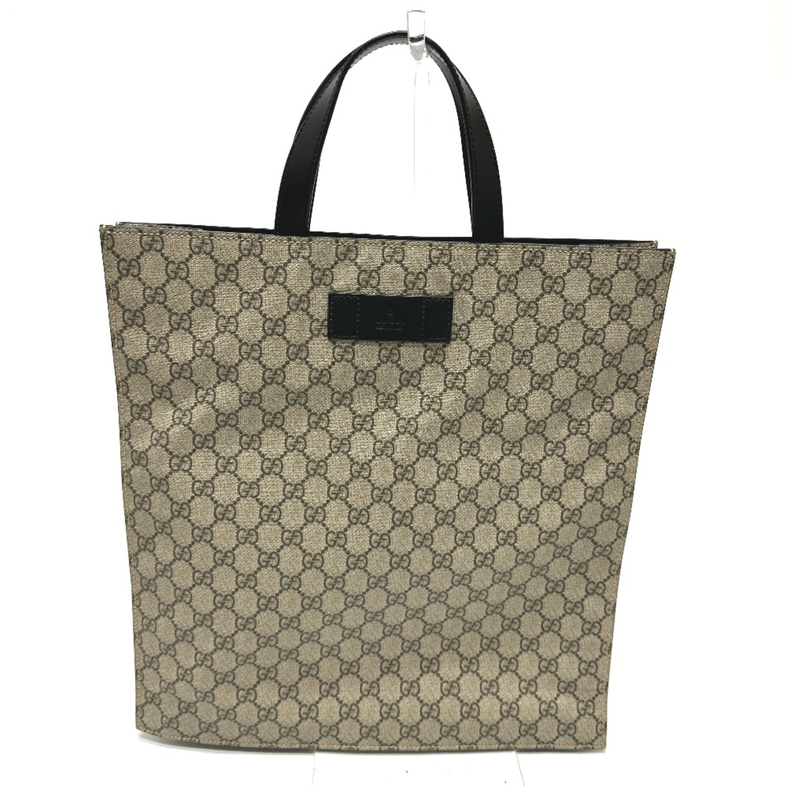 Gucci tote bag: Gucci tote bag Beige Gucci tote bag with dimensions W35.5cmxH37FcmxD7.5cm/W14.0xH14.6xD3.0inch, made from other material and bearing a signature. This tote features a classic design and a neutral beig