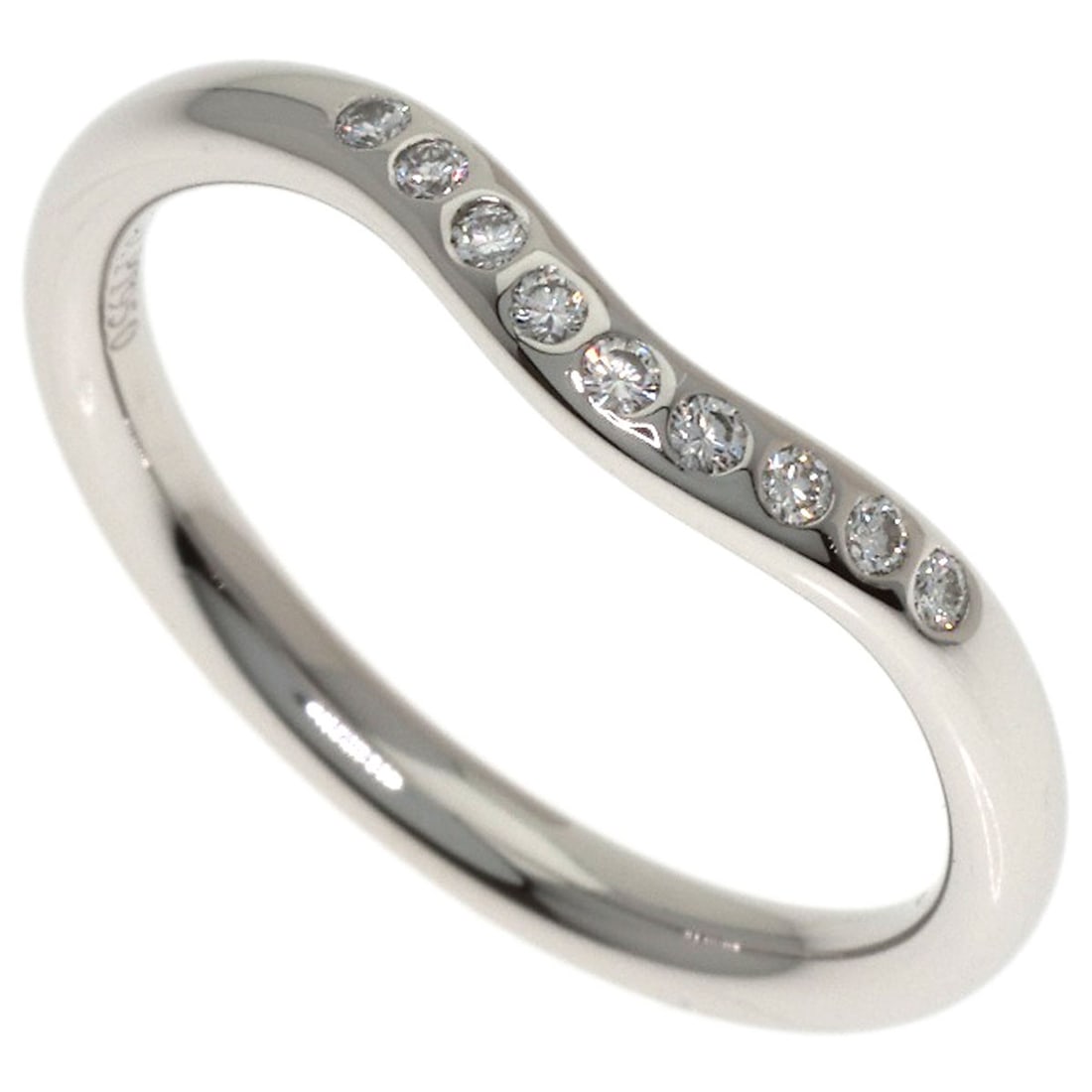 Tiffany&Co. Curved Band Diamond Ring Platinum Pt950: Tiffany&Co. Curved Band Diamond Ring Platinum Pt950 Tiffany&Co.'s Curved Band Diamond Ring showcases a sleek, silver-toned platinum design with a striking curved silhouette. The ring features a diamon