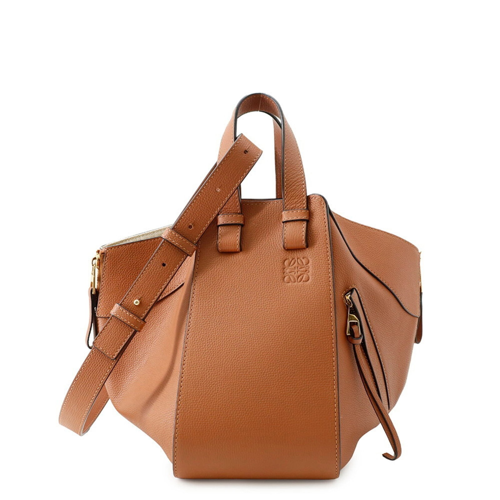 Handbag Leather Shoulder Bag Loewe: Handbag Leather Shoulder Bag Loewe Loewe handbag in brown leather, measuring 24.5cm x 13.5cm x 28cm, with classic shoulder bag design and signature details. This stylish accessory features