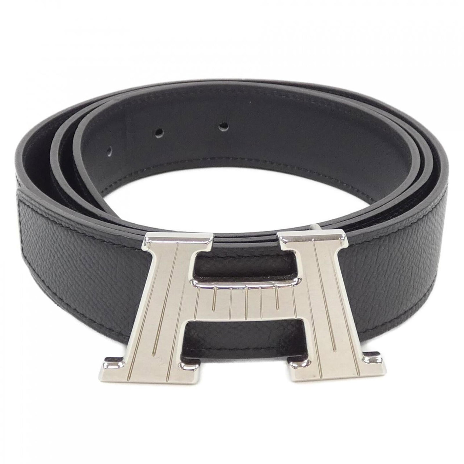 Hermes Standard Belt: Hermes Standard Belt Standard and sleek, the Hermes Standard Belt in black offers a timeless design that complements any outfit. With its classic 32mm width and adjustable length of 97-102cm, it's per