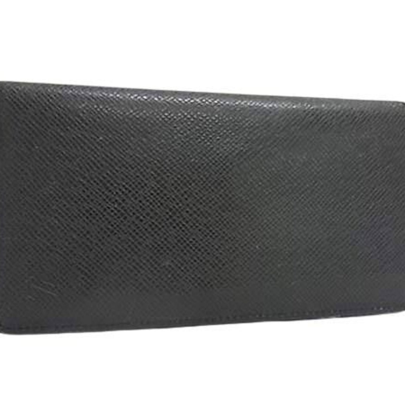 Vuitton Wallet Bi Fold Taiga Leather: Vuitton Wallet Bi Fold Taiga Leather Taiga leather construction provides durability and sophistication, while the bi-fold design offers versatility. This black Vuitton wallet features the iconic Louis