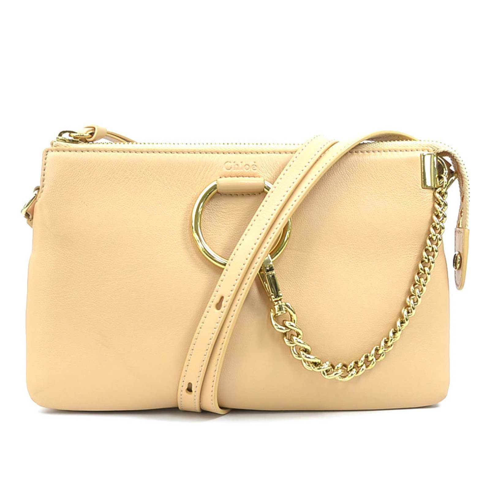 Shoulder Bag Leather: Shoulder Bag Leather Pink beige leather shoulder bag from Italy, featuring gold hardware. Made with high-quality materials, this stylish bag measures 16cm x 23.5cm. Its classic design makes it a versa
