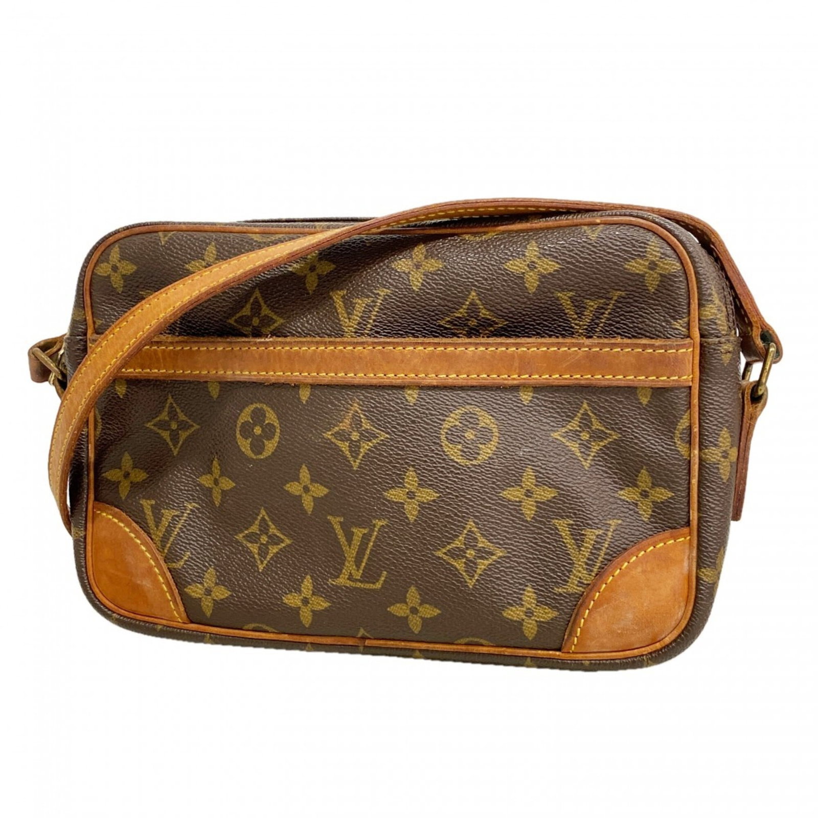 Shoulder Bag By Louis Vuitton: Shoulder Bag By Louis Vuitton Brown Louis Vuitton shoulder bag with classic design, measuring 15cm x 23cm x 6cm. This stylish accessory features a timeless silhouette and luxurious brown color, perfec