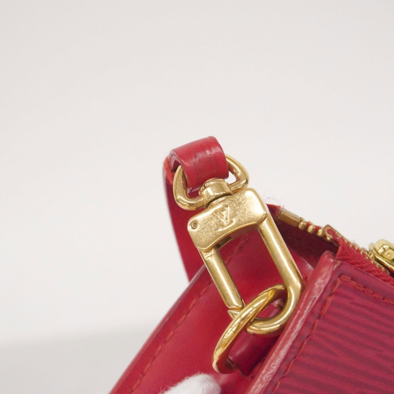 Louis Vuitton Pouch - 8