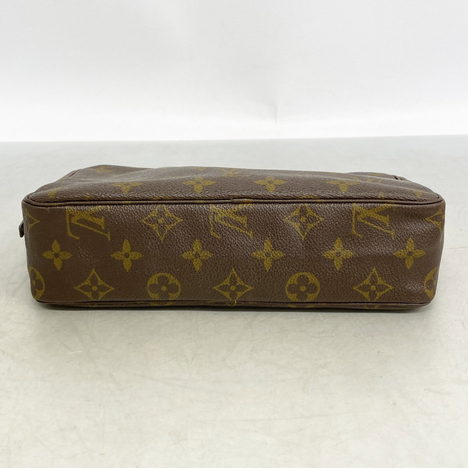 Louis Vuitton Pouch - 3