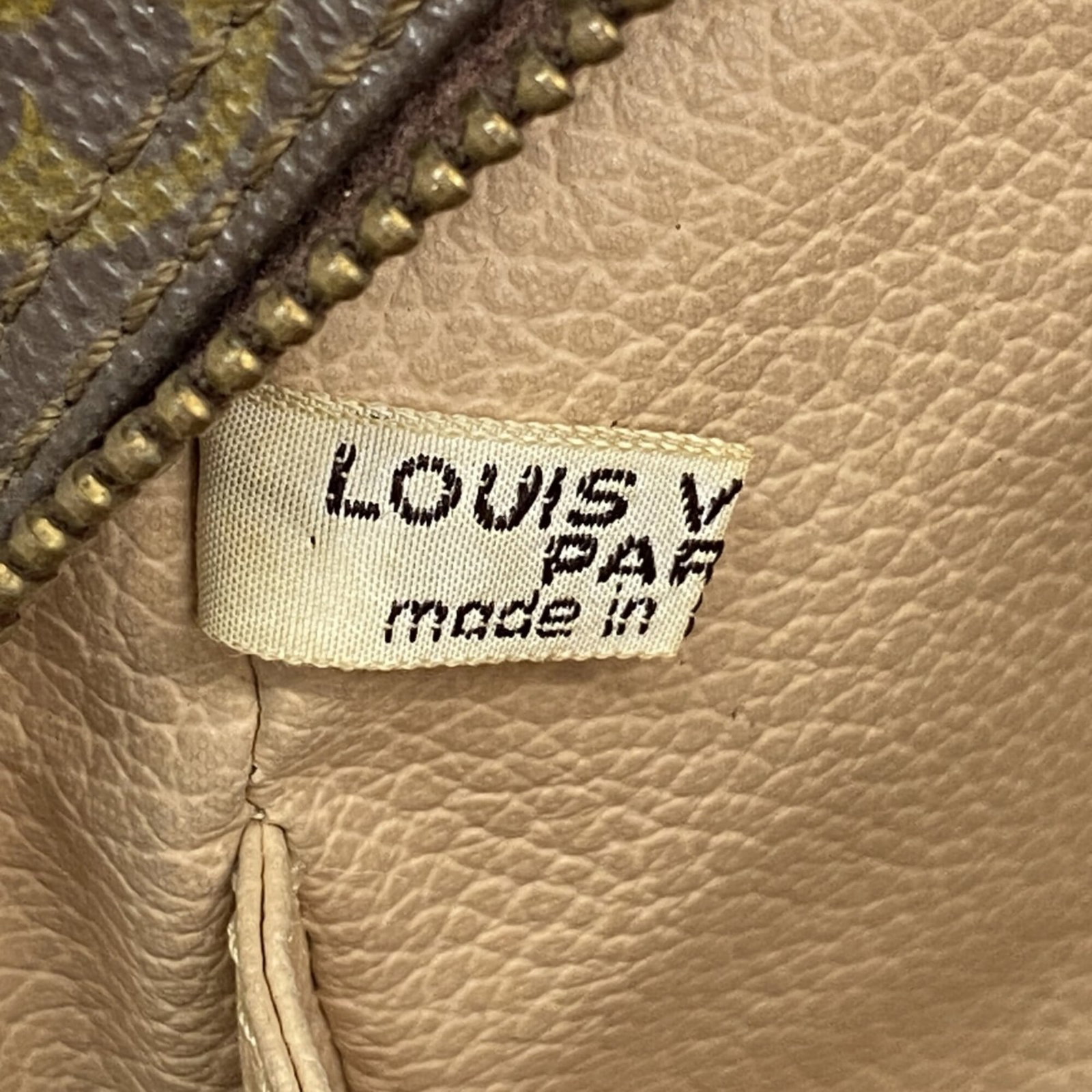Louis Vuitton Pouch - 5