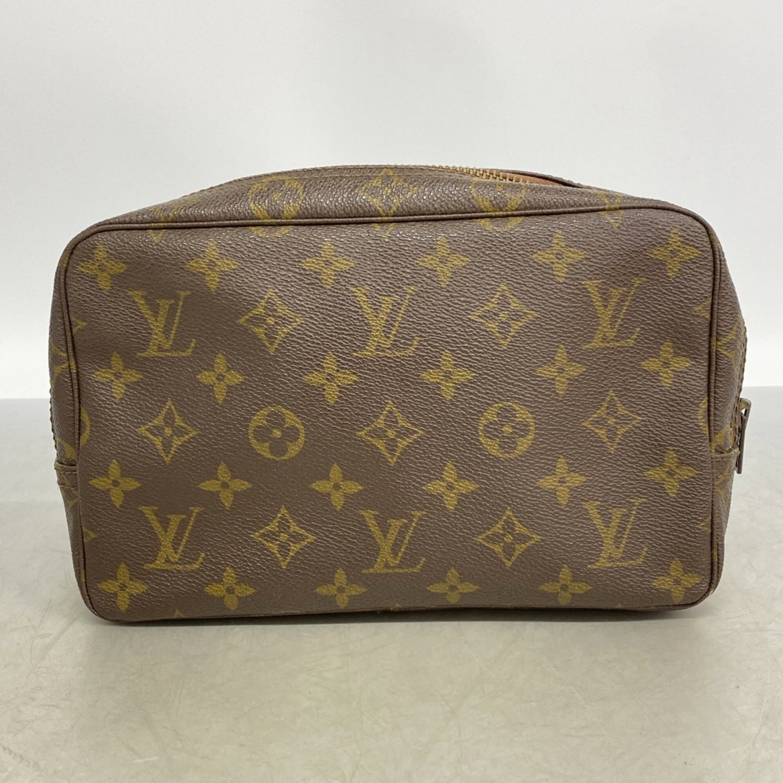 Louis Vuitton Pouch - 9