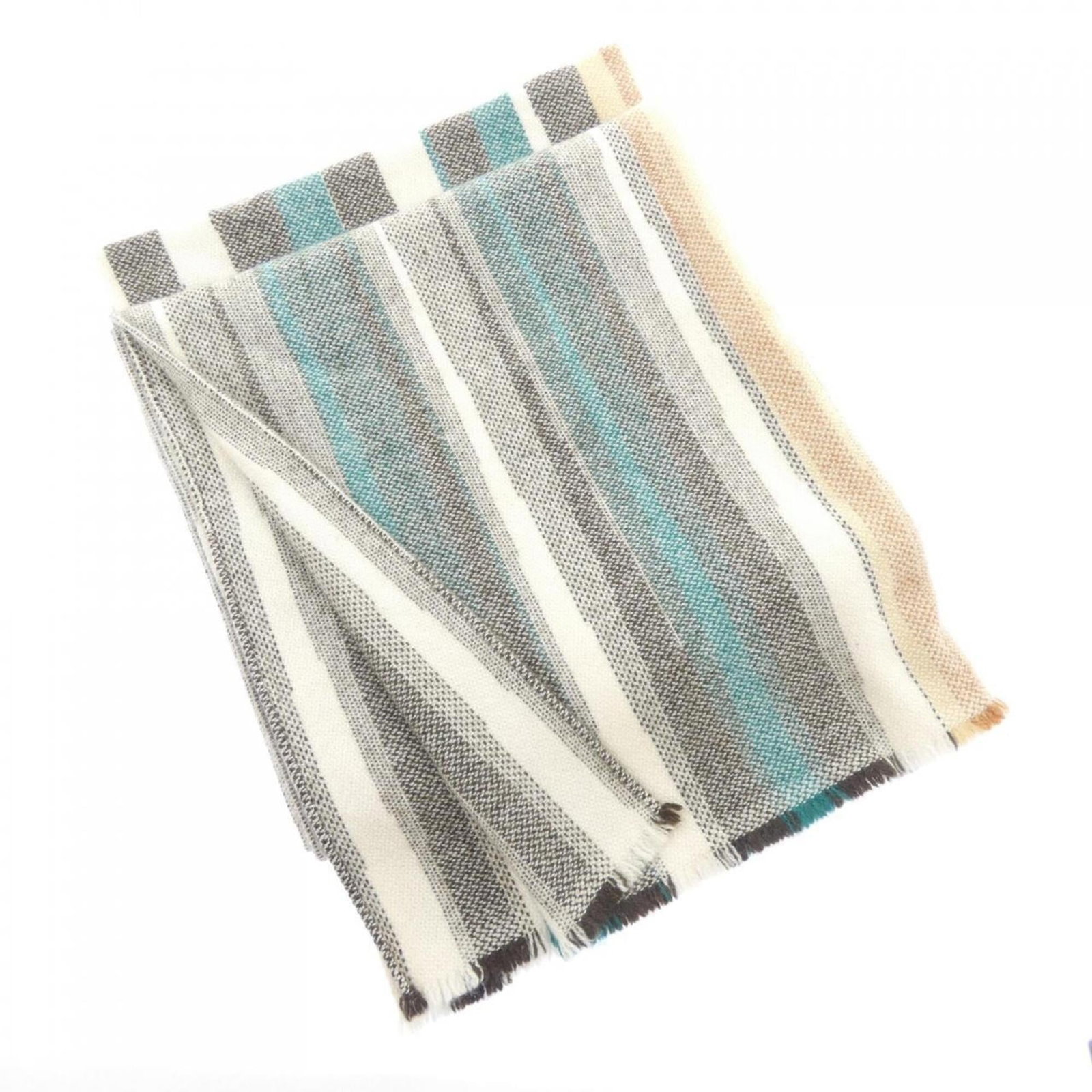 Stole Hermes cashmere: Stole Hermes cashmere Cashmere stole from the renowned French fashion house Hermes, measuring 2m x 62cm in size. Made from luxurious cashmere material, this stole boasts a classic design with subtle c