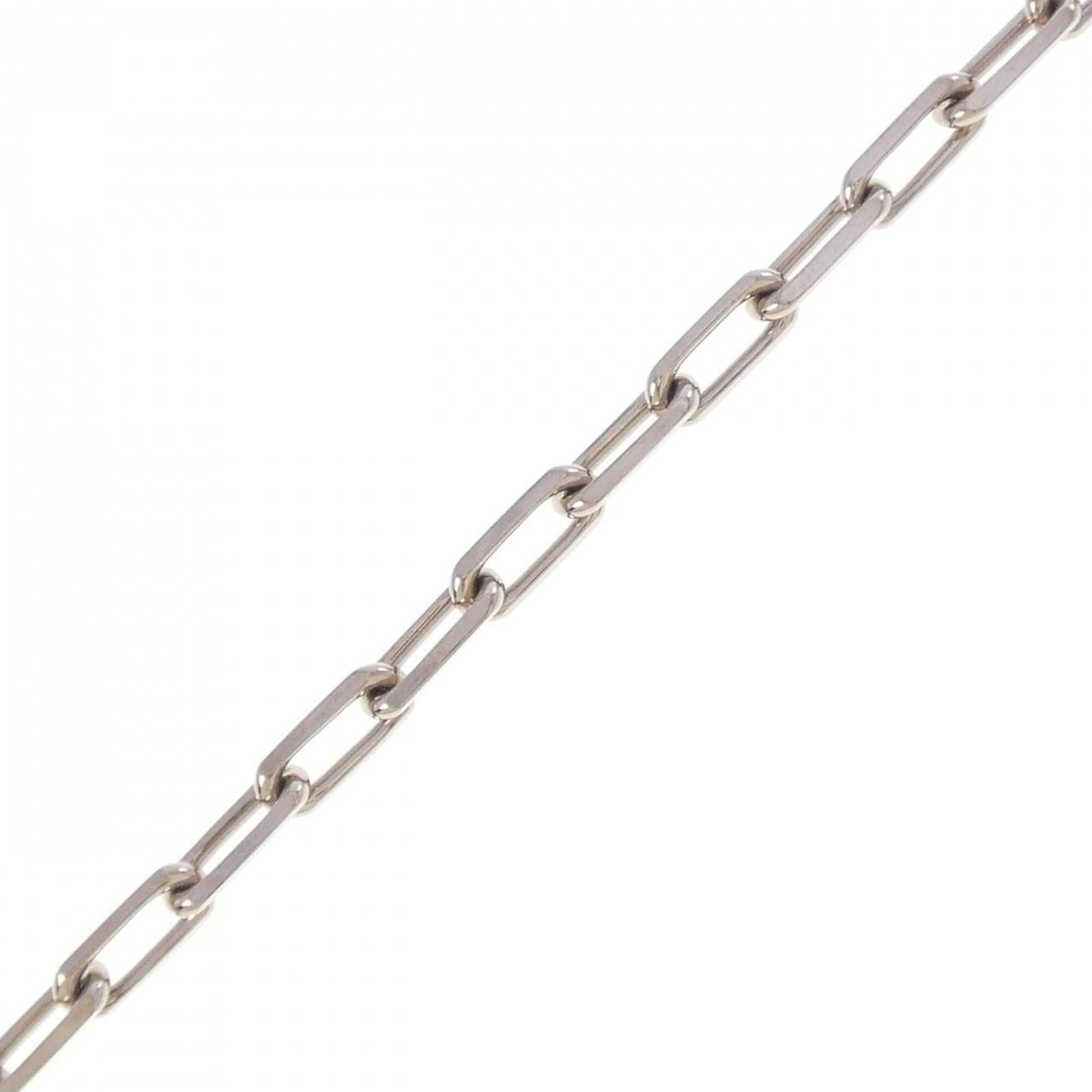 Charm Cartier Bracelet White Gold 18K: Charm Cartier Bracelet White Gold 18K Cartier's iconic charm bracelet in white gold (18K) offers a timeless and elegant accessory for both men and women. Measuring 20.5cm in length, this classic