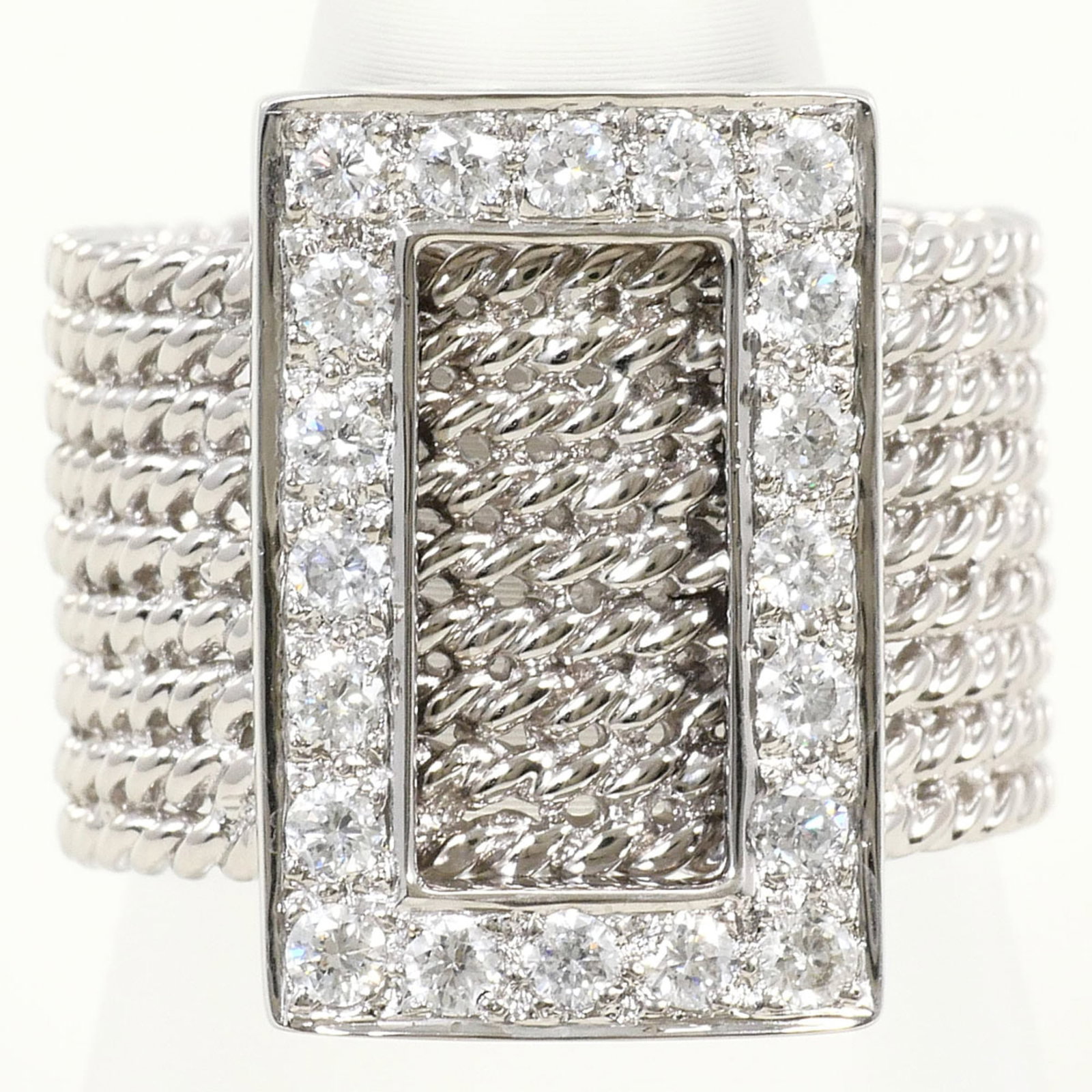 Unbranded Band Ring White Gold (18K): Unbranded Band Ring White Gold (18K) Unbranded band ring in white gold (18K) features a diamond weighing 0.60 ct, set in a US size 6.5 ring with an 18mm width and 13.2g weight. Made from high-quality 
