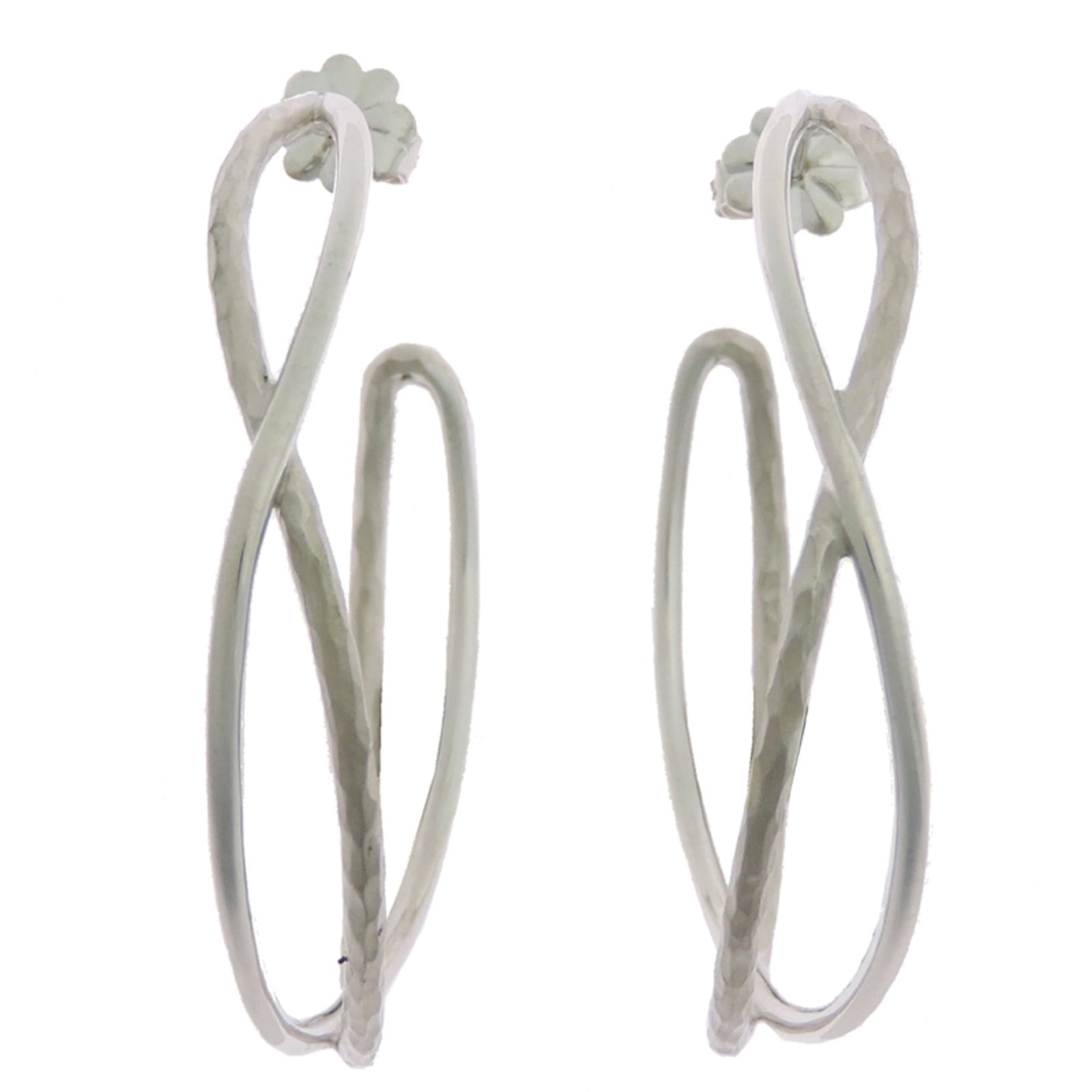 Hoop earrings silver 925 by Tiffany: Hoop earrings silver 925 by Tiffany Silver hoop earrings by Tiffany, crafted from high-quality 925 silver, feature a sleek and modern design. The delicate 39mm diameter hoops are made with precision a
