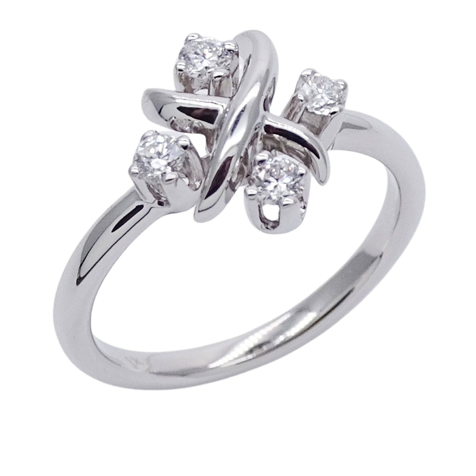 Ring Tiffany Band: Ring Tiffany Band Platinum Tiffany band ring featuring a stunning diamond, set in a sleek silver frame with a US size 6 fit. The 1.8mm wide band showcases the 10.50mm x 11.10mm stone, weighing 4.7g. C