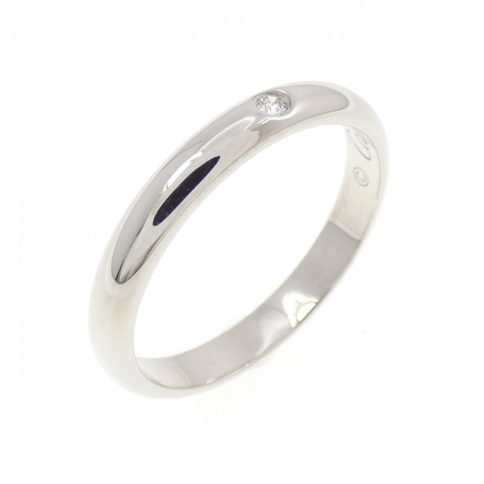 Cartier Band Ring Platinum 950: Cartier Band Ring Platinum 950 Cartier Band Ring Platinum 950 features a sleek design, crafted from high-quality platinum 950. The ring's US size 4.5 and Cartier brand size 48 ensure a comfortable