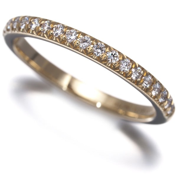 Tiffany&Co. Ring Soleste Half Eternity Us5 18K 750 Yellow Gold: Tiffany&Co. Ring Soleste Half Eternity Us5 18K 750 Yellow Gold 18k yellow gold ring with a classic Soleste design, featuring a US5 size and 2.0mm width, perfect for everyday wear. This Tiffany&Co. pie