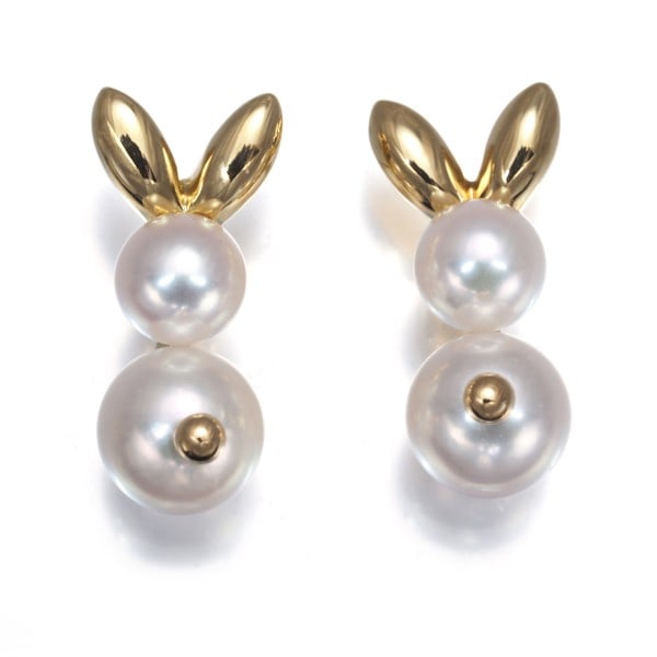 Akoya Pearl Rabbit 18K 750 Yellow Gold Earrings 5.0Mm 6.3Mm: Akoya Pearl Rabbit 18K 750 Yellow Gold Earrings 5.0Mm 6.3Mm 18k yellow gold stud earrings feature large Akoya pearls, measuring approximately 5.0mm and 6.3mm in size, adding a touch of elegance to any