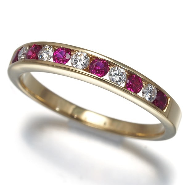 Tiffany&Co. Ring Ruby Diamond Channel Set Us6-6.25 18K 750 Yellow Gold: Tiffany&Co. Ring Ruby Diamond Channel Set Us6-6.25 18K 750 Yellow Gold Tiffany & Co.'s 18k yellow gold ring showcases a stunning channel set design featuring natural rubies and diamonds. The unmarked 