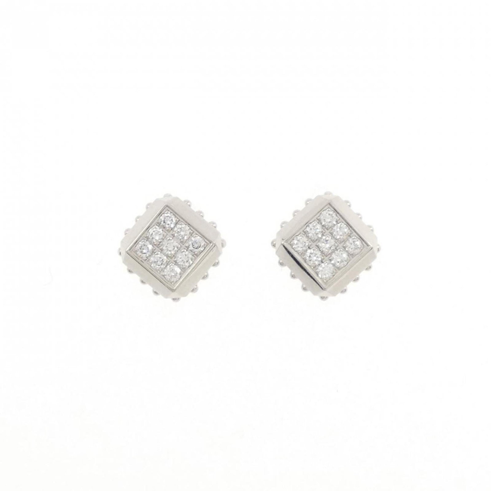 Louis Vuitton Stud Earrings White Gold (18K): Louis Vuitton Stud Earrings White Gold (18K) Stud earrings crafted from 18K white gold, featuring a subtle shine and sleek design. The piece boasts a diamond stone with dimensions of 10.00mm x 10.00mm