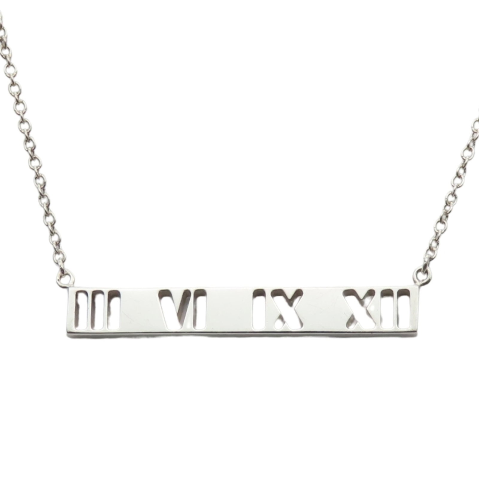 Sv925 women's necklace atlas open by Tiffany & Co: Sv925 women's necklace atlas open by Tiffany & Co Silver 925 women's necklace with an Atlas open design from Tiffany & Co, featuring a 4mm x 27.8mm pendant and adjustable neck circumference of 45.5