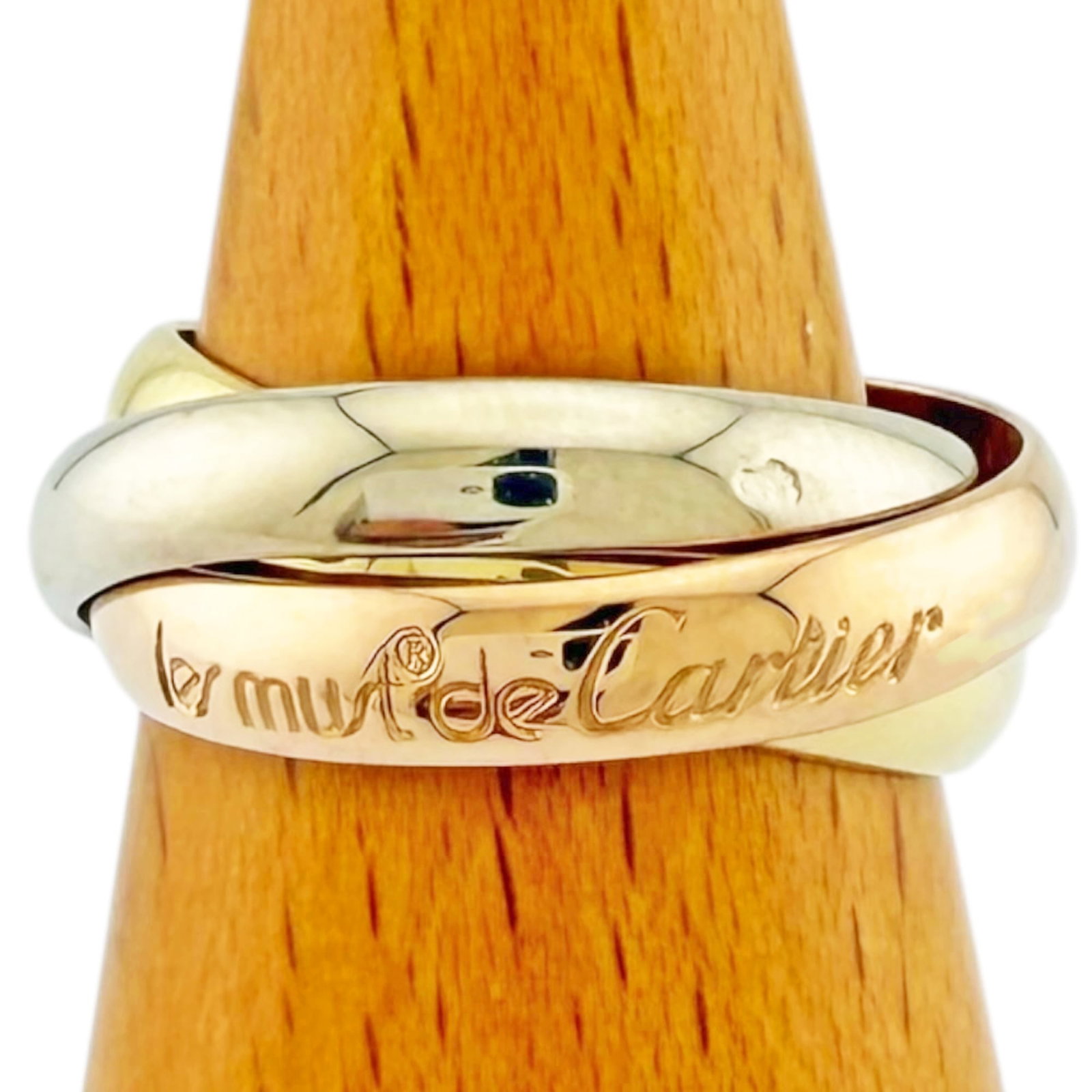Pink Gold 18K Cartier Band Ring Yellow White: Pink Gold 18K Cartier Band Ring Yellow White Pink gold (18K) Cartier Band Ring Yellow White features a classic design with a touch of elegance. This women's band ring boasts a beautiful combination