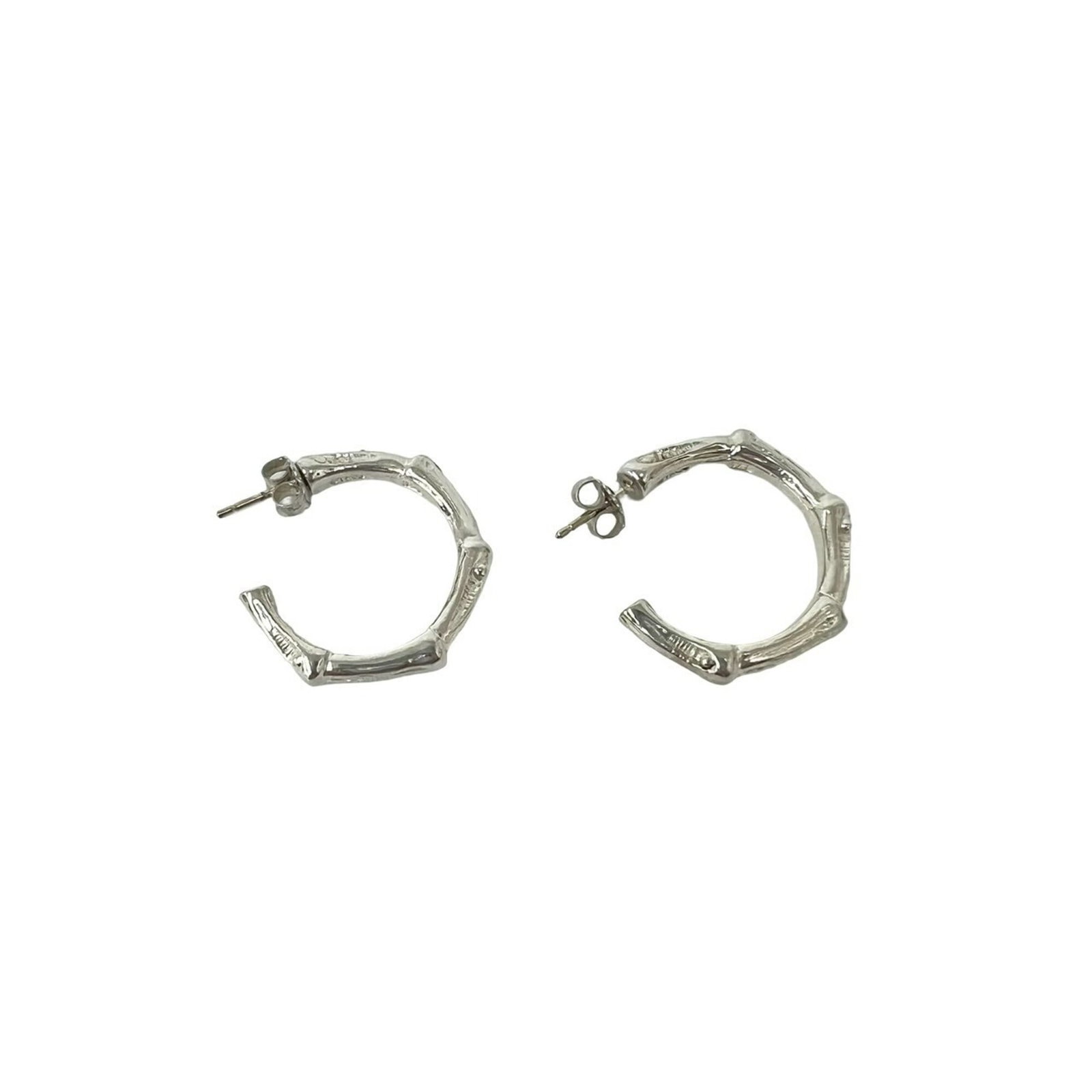 Tiffany Stud Earrings Silver 925: Tiffany Stud Earrings Silver 925 Silver 925 Tiffany stud earrings with a sleek and modern design, featuring a silver finish. The earrings measure 20mm x 30mm in size, making them a stylish addition to