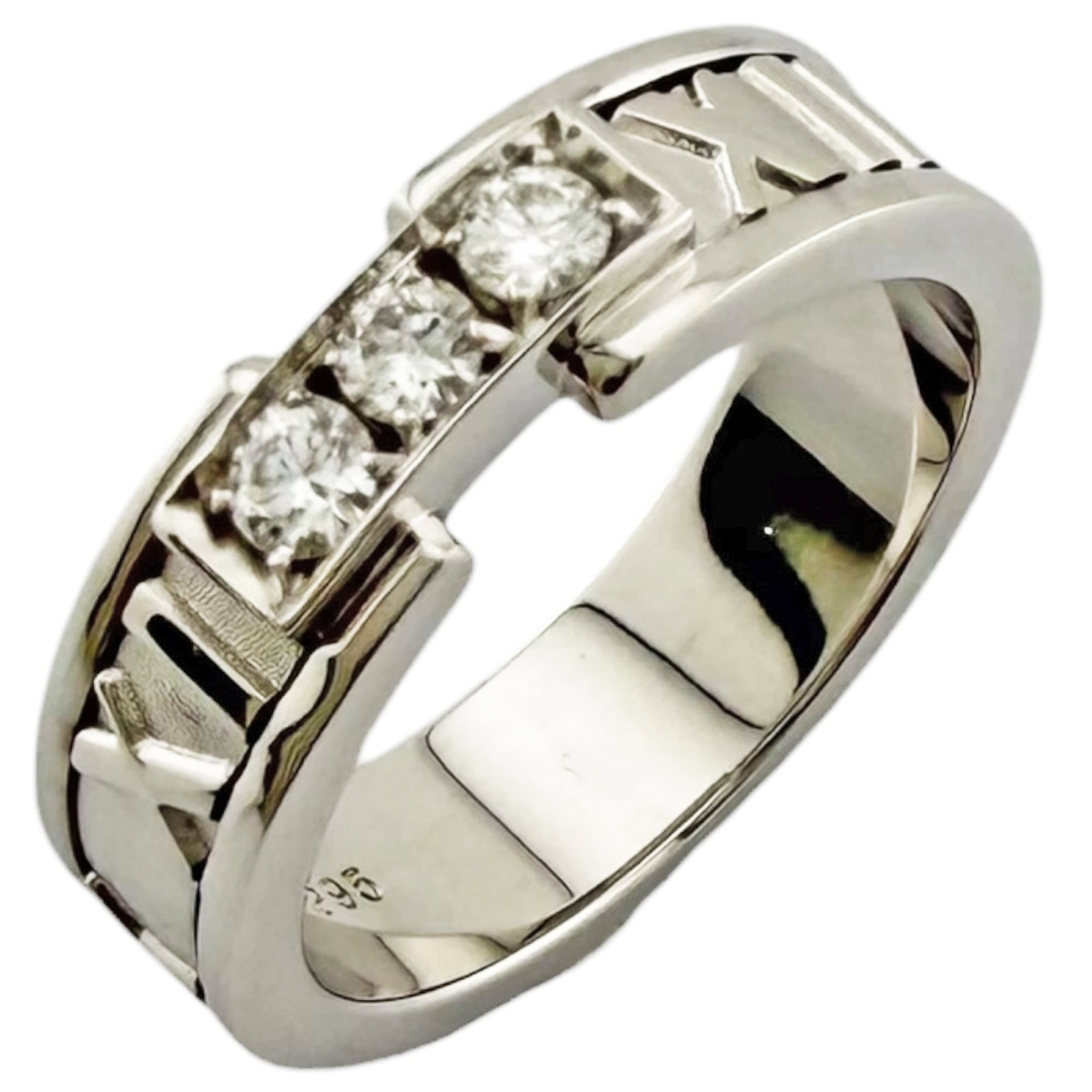 Tiffany Band Ring White Gold (18K): Tiffany Band Ring White Gold (18K) Tiffany's iconic Atlas line is showcased in this elegant white gold band ring, featuring a diamond stone. The 18K white gold construction provides a sleek and sophis